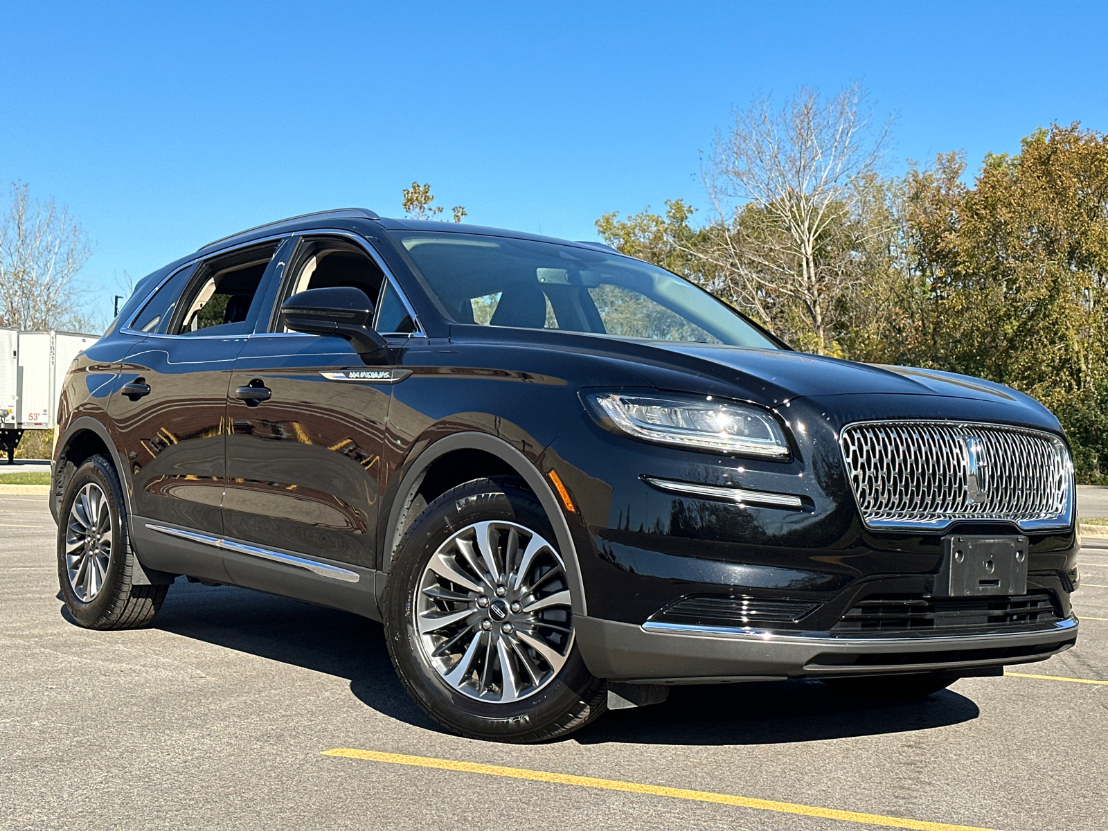 2023 Lincoln Nautilus Standard 2