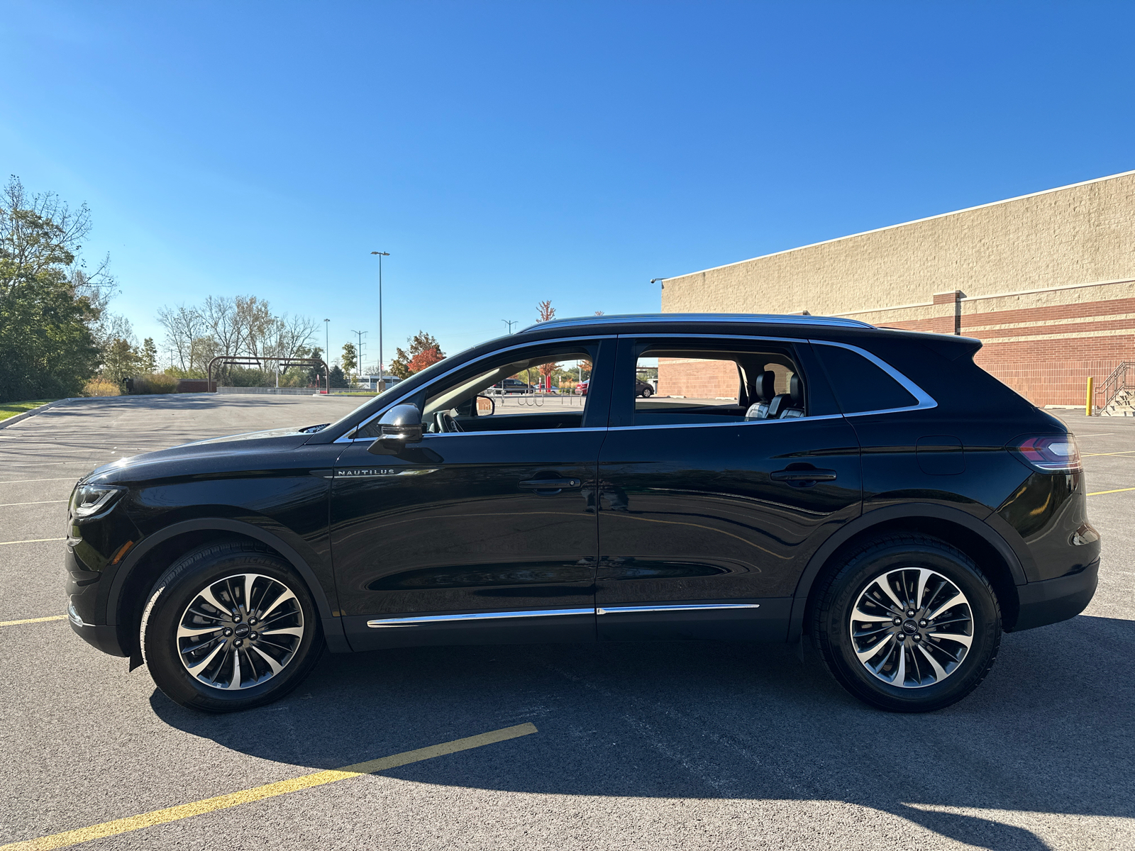 2023 Lincoln Nautilus Standard 5