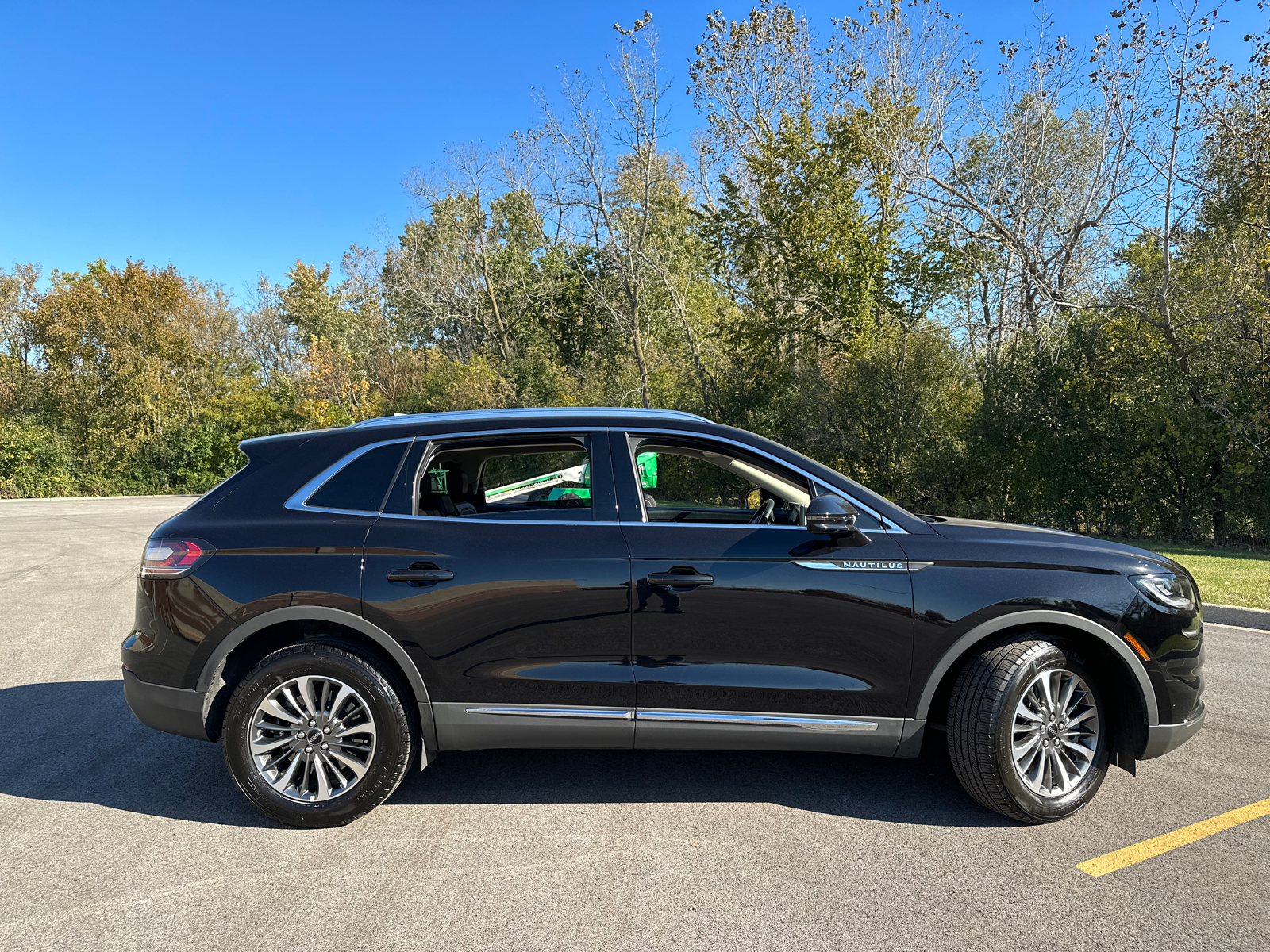 2023 Lincoln Nautilus Standard 9