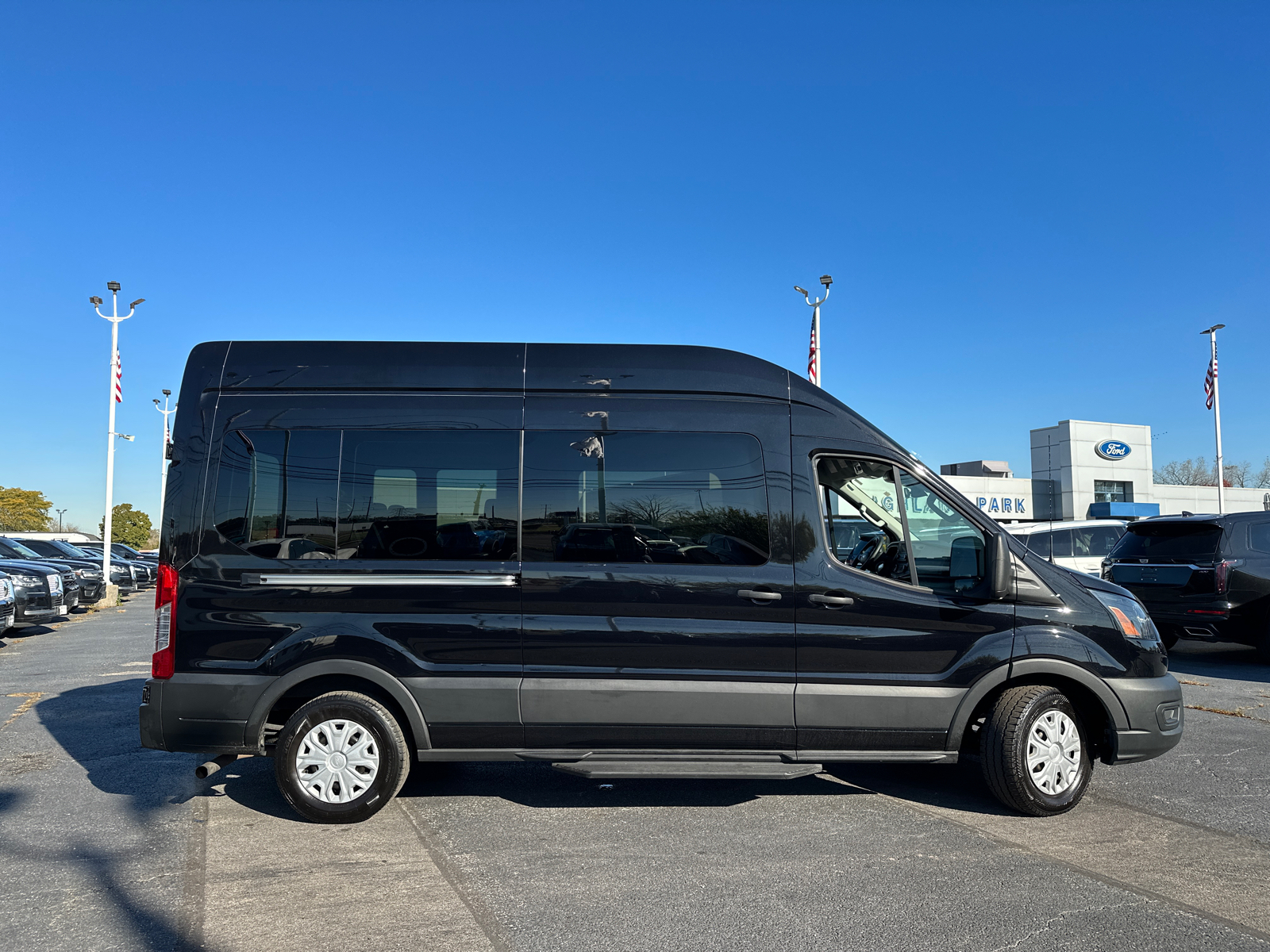 2023 Ford Transit Passenger Wagon XL 9