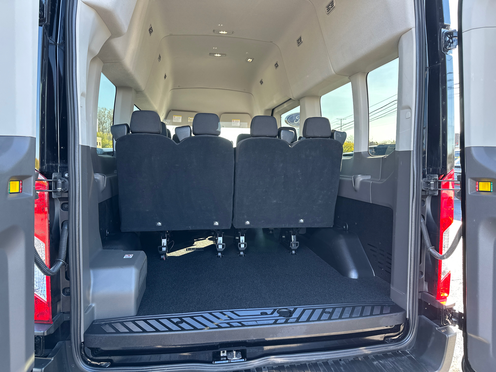 2023 Ford Transit Passenger Wagon XL 28