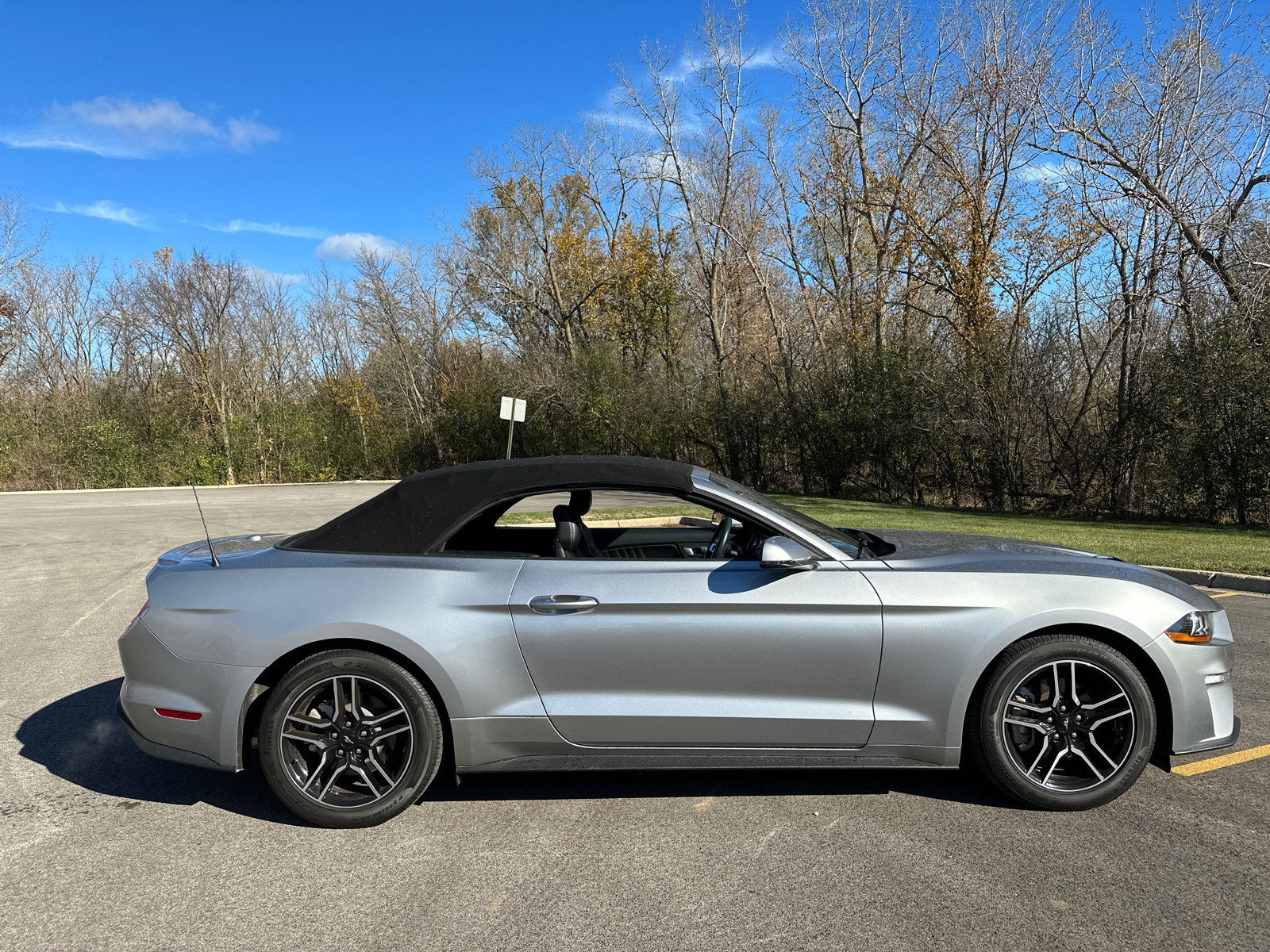 2020 Ford Mustang EcoBoost 9