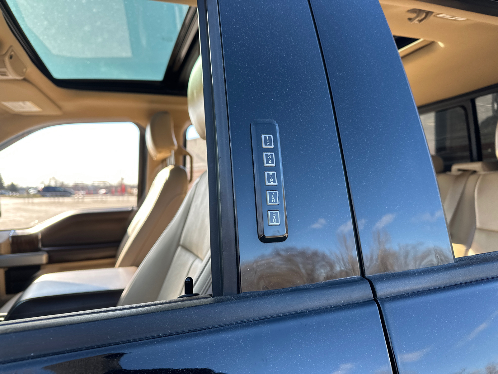 2018 Ford F-150 LARIAT 14