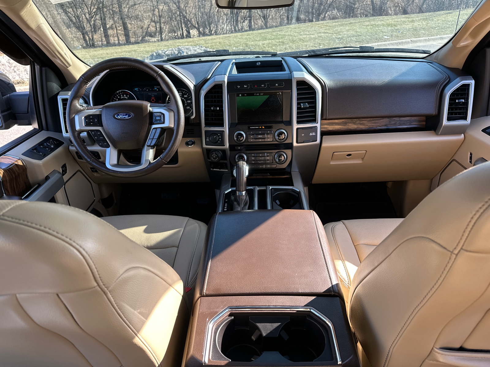 2018 Ford F-150 LARIAT 16