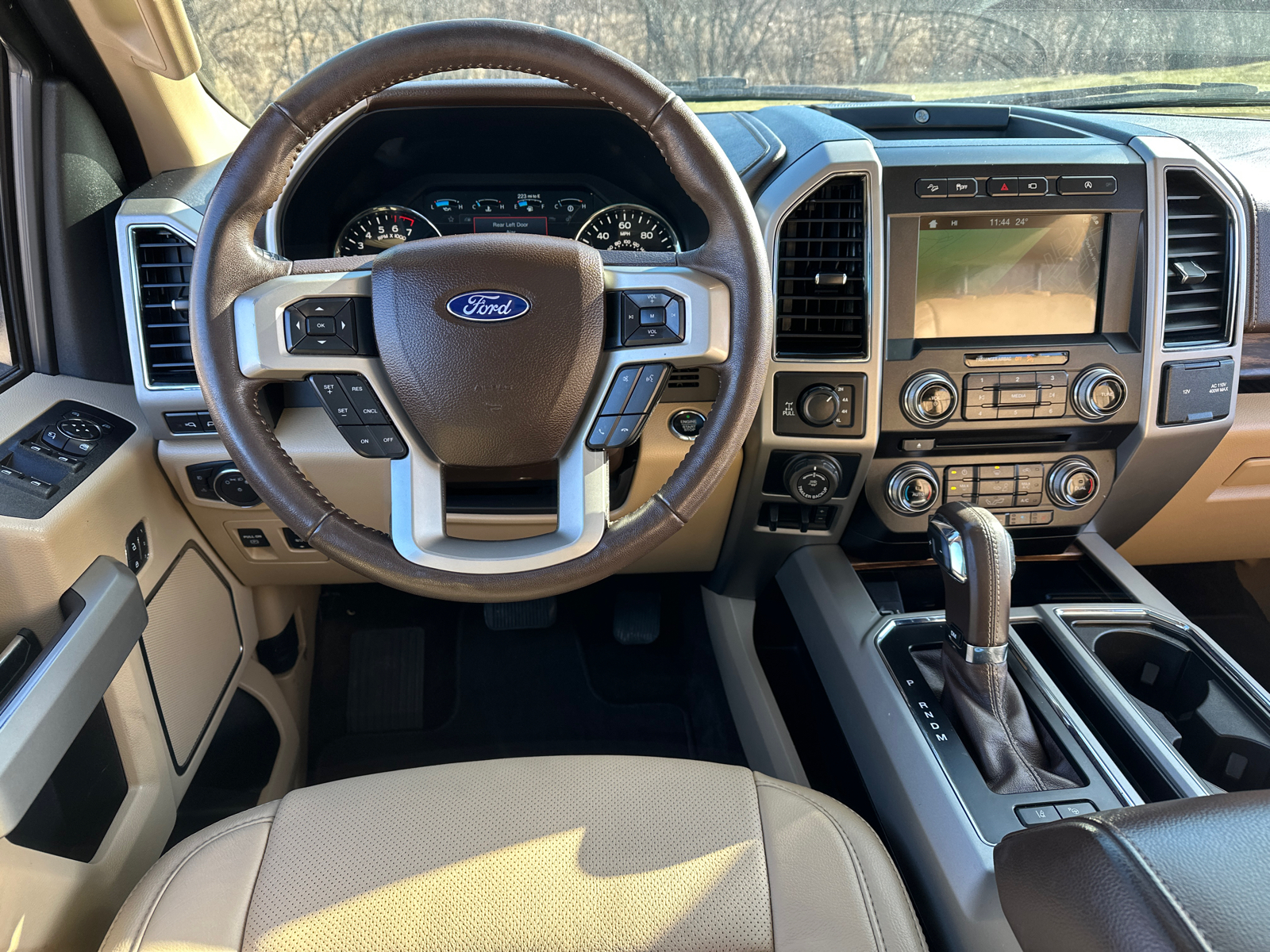 2018 Ford F-150 LARIAT 17