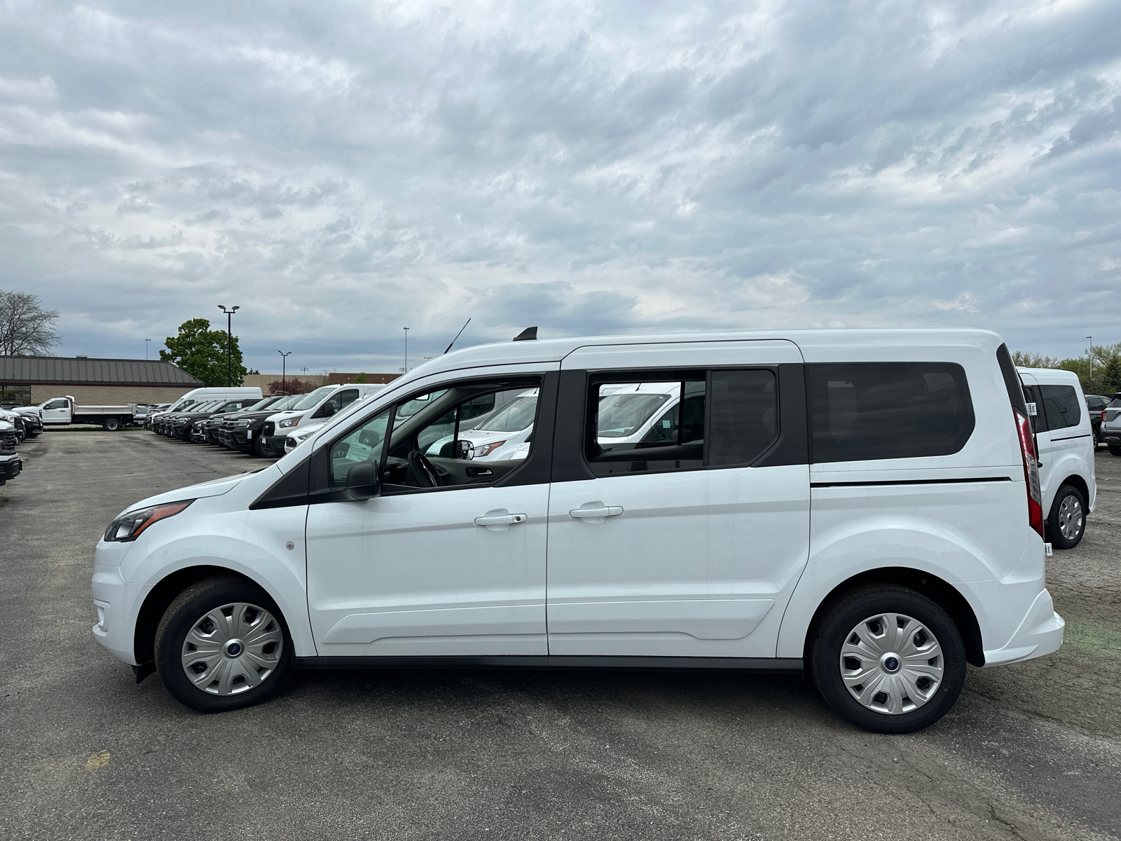 2023 Ford Transit Connect Wagon XLT 5