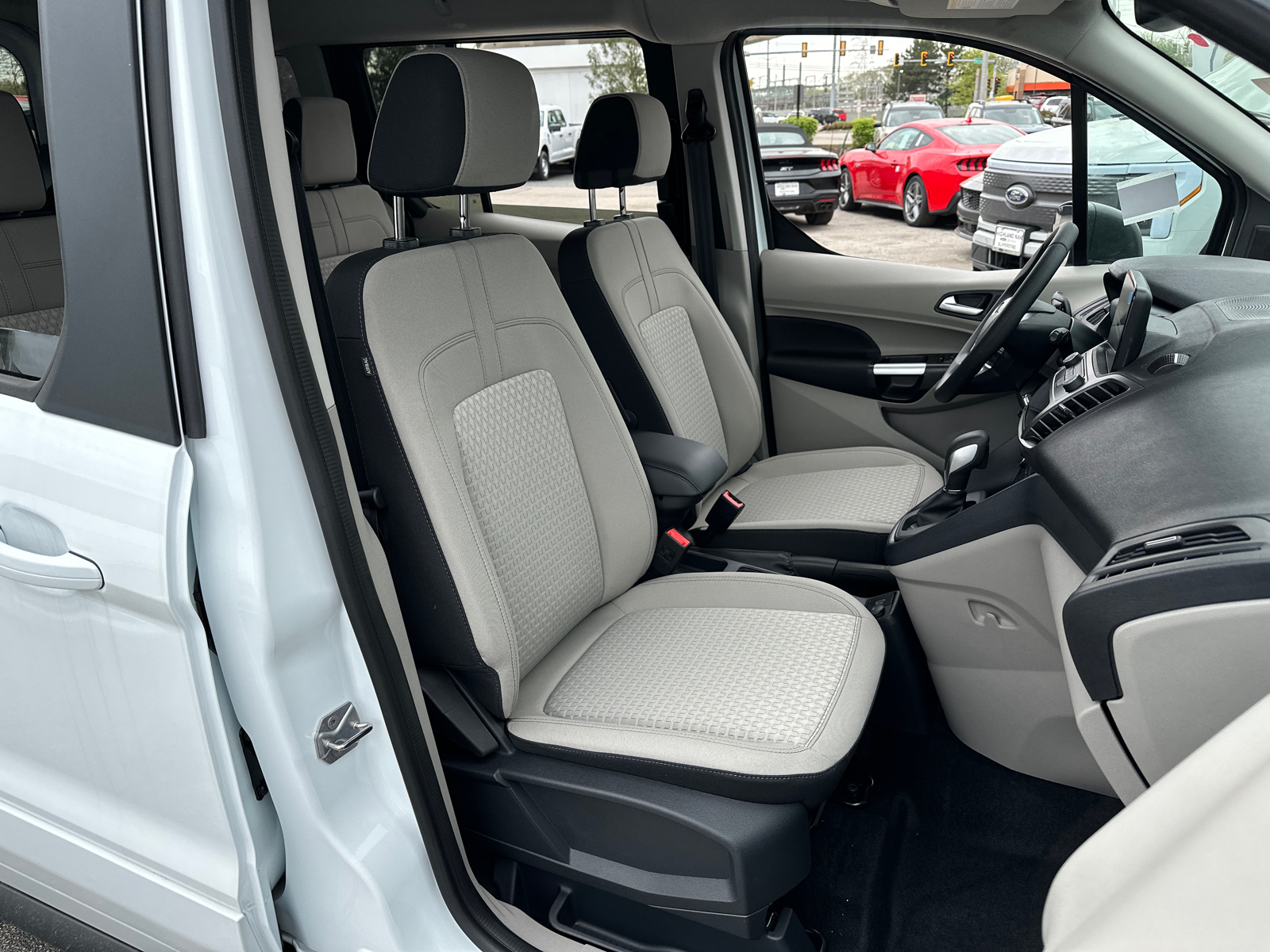 2023 Ford Transit Connect Wagon XLT 34