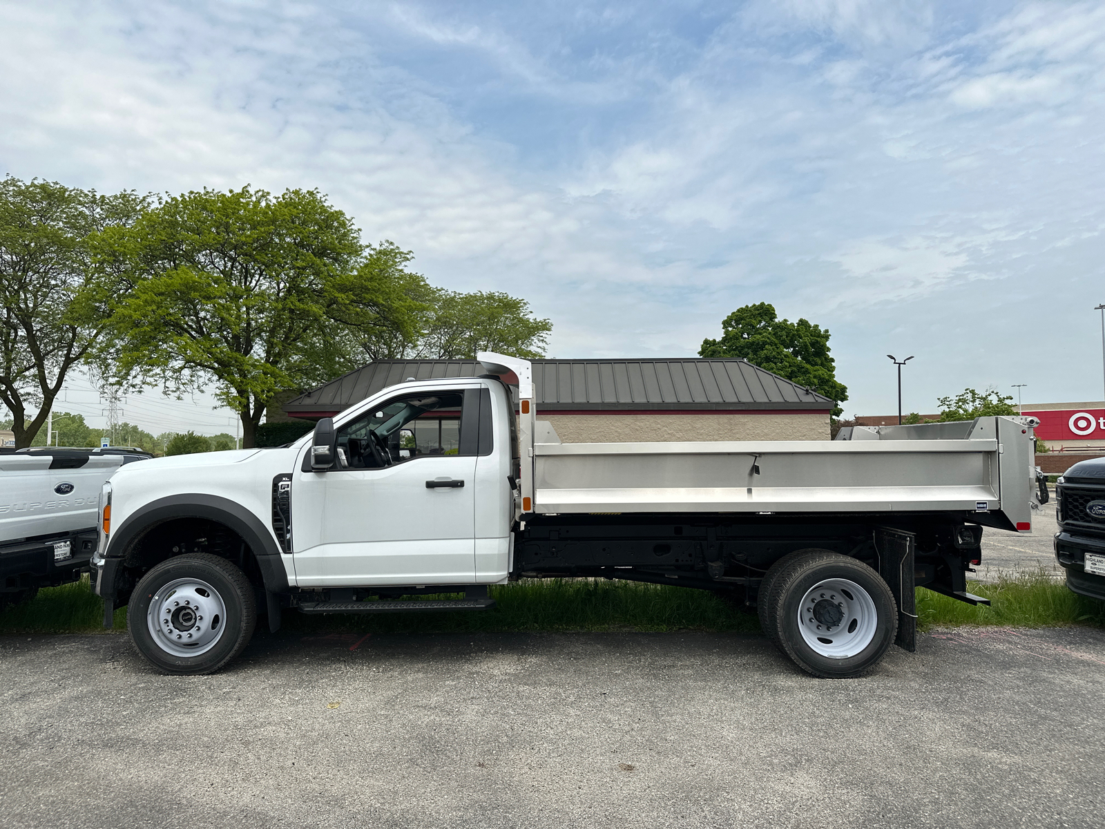 2023 Ford Super Duty F-450 DRW XL 5