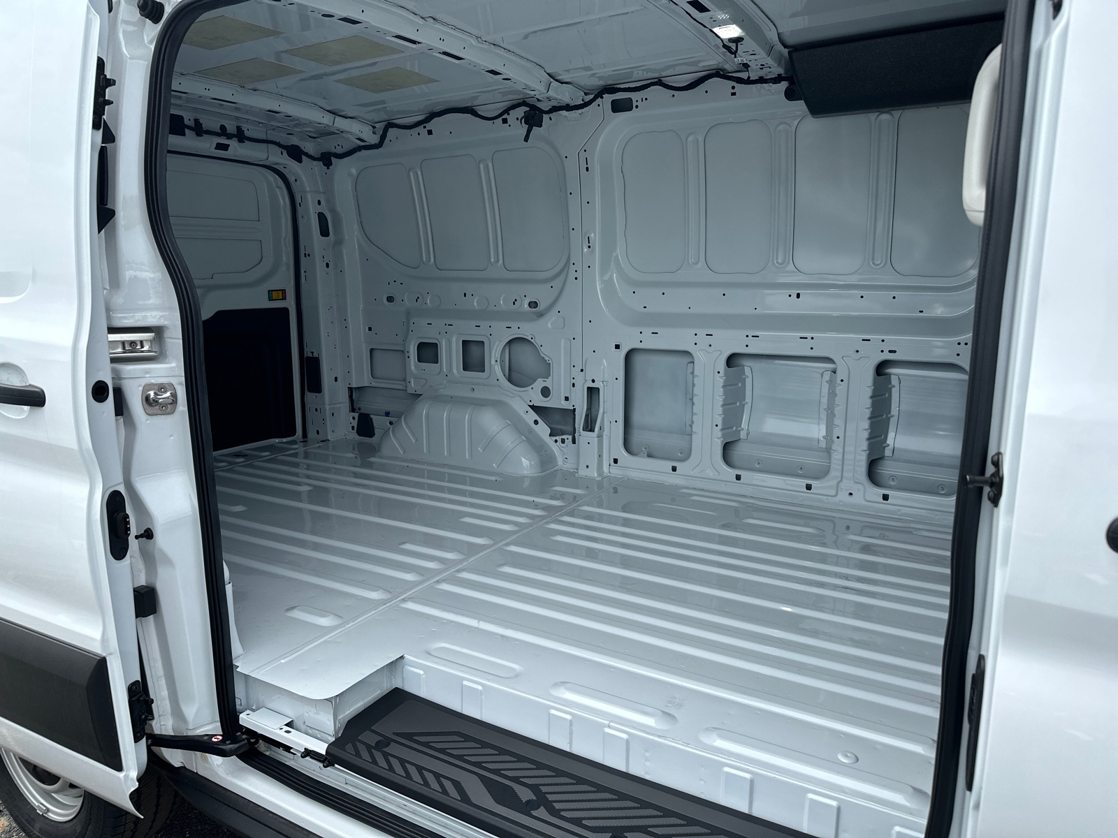 2024 Ford Transit Cargo Van  28