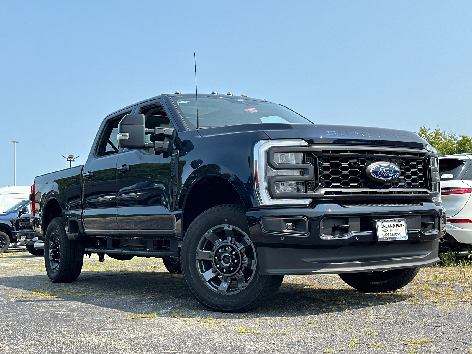 2024 Ford Super Duty F-250 SRW LARIAT 2