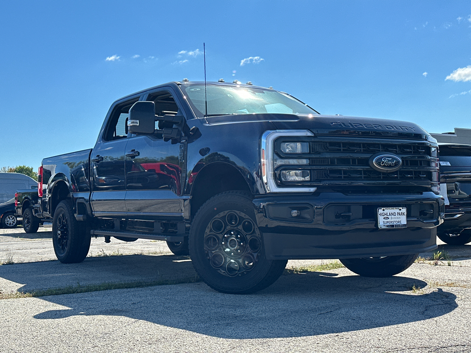 2024 Ford Super Duty F-350 SRW LARIAT 1