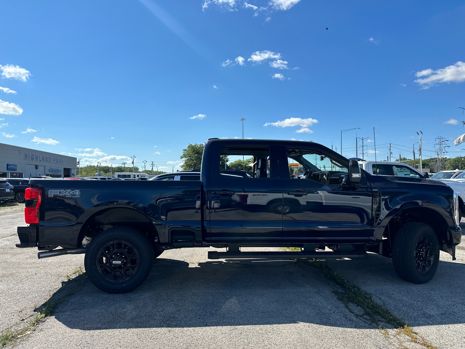 2024 Ford Super Duty F-350 SRW LARIAT 8