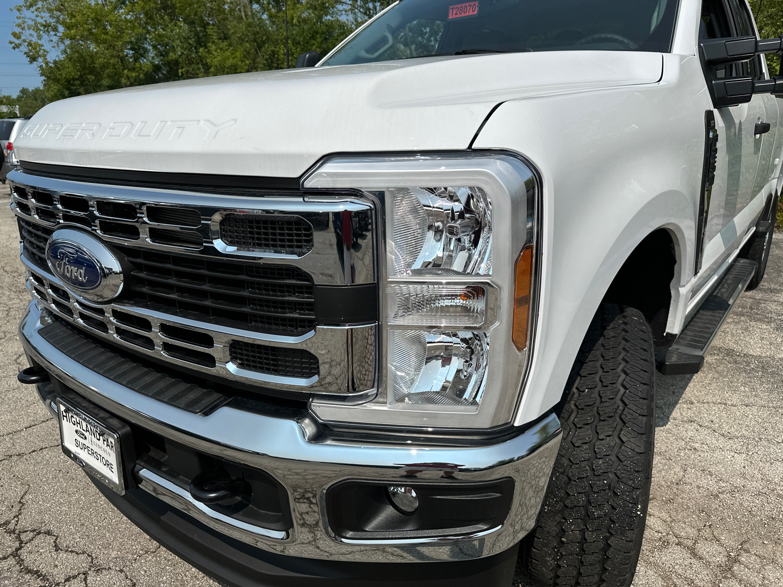 2024 Ford Super Duty F-250 SRW XLT 11