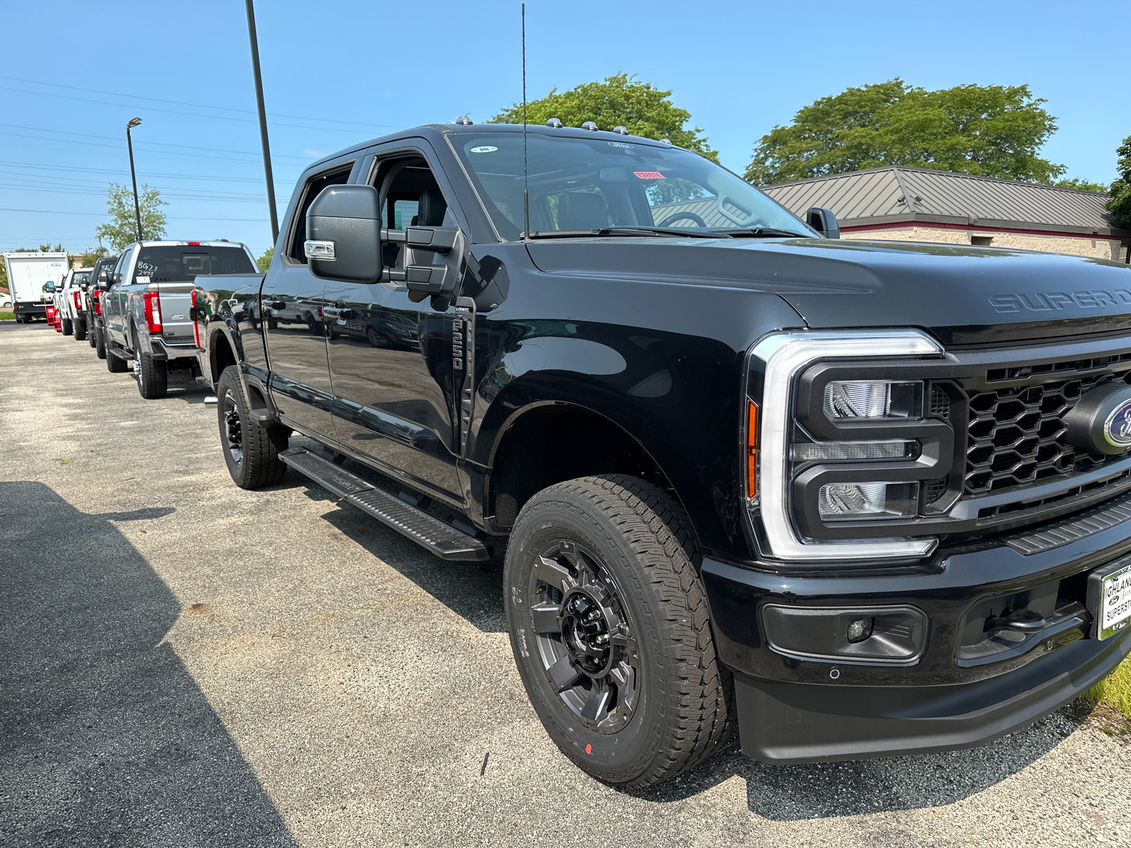 2024 Ford Super Duty F-250 SRW LARIAT 4