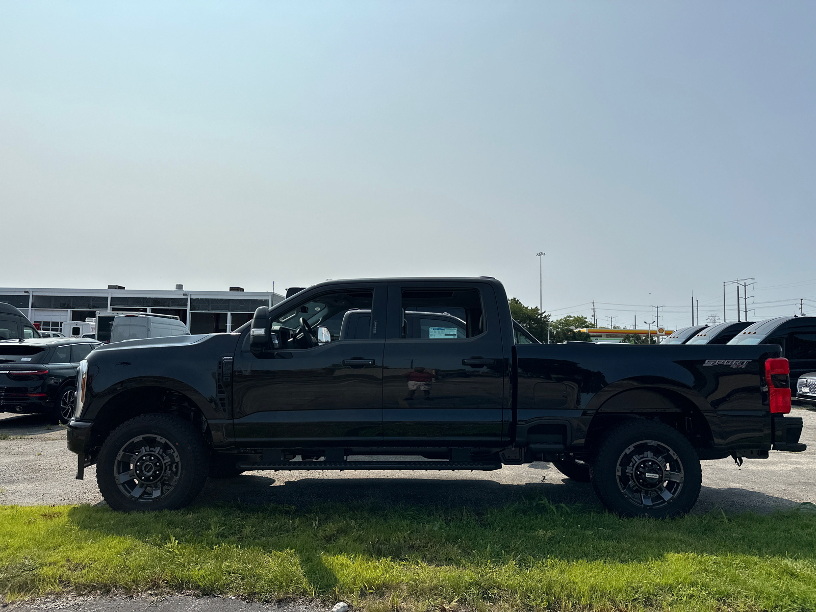 2024 Ford Super Duty F-250 SRW LARIAT 8