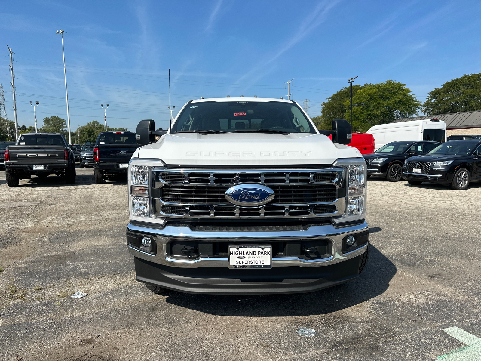 2024 Ford Super Duty F-250 SRW XLT 3