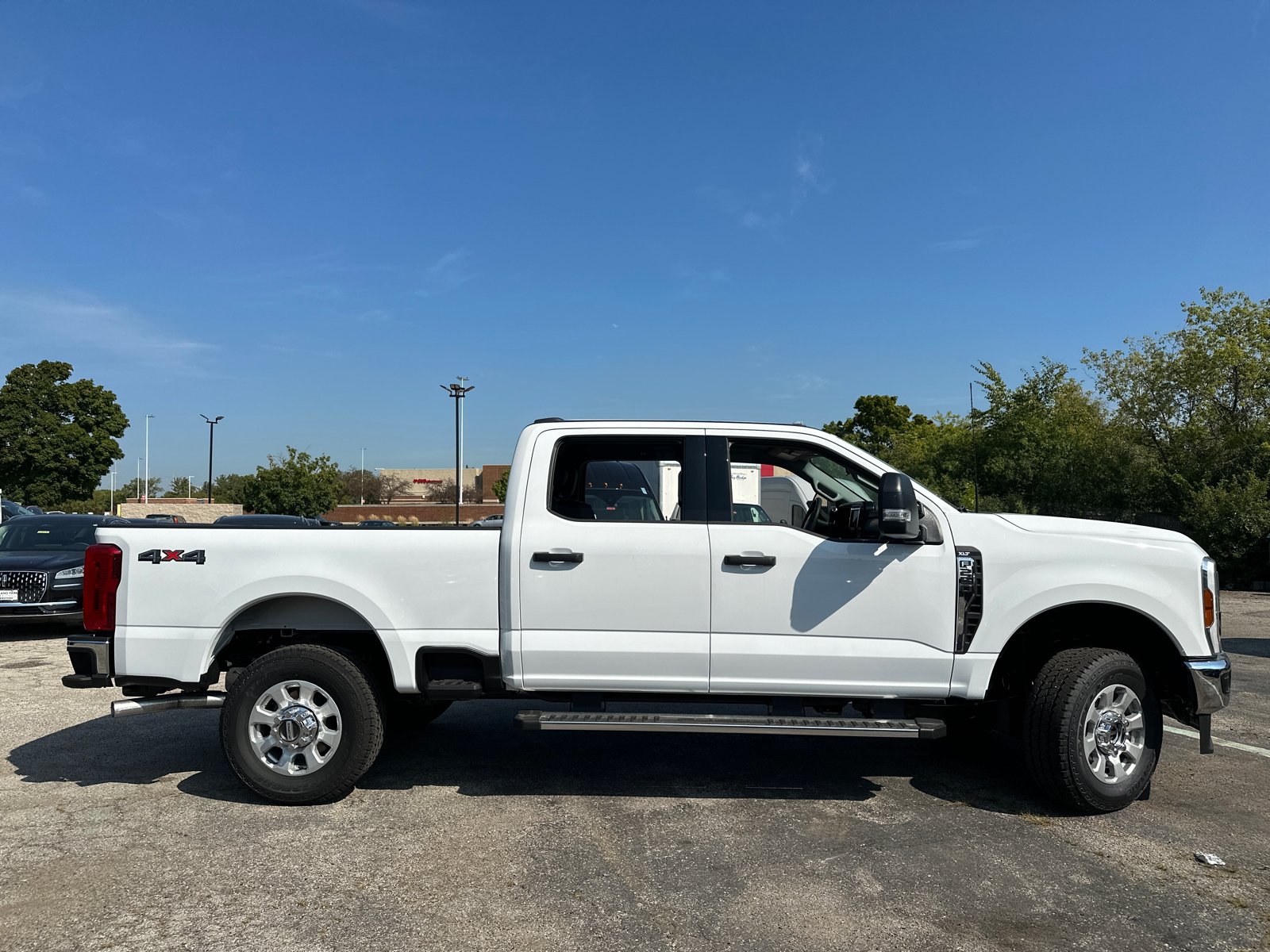 2024 Ford Super Duty F-250 SRW XLT 9