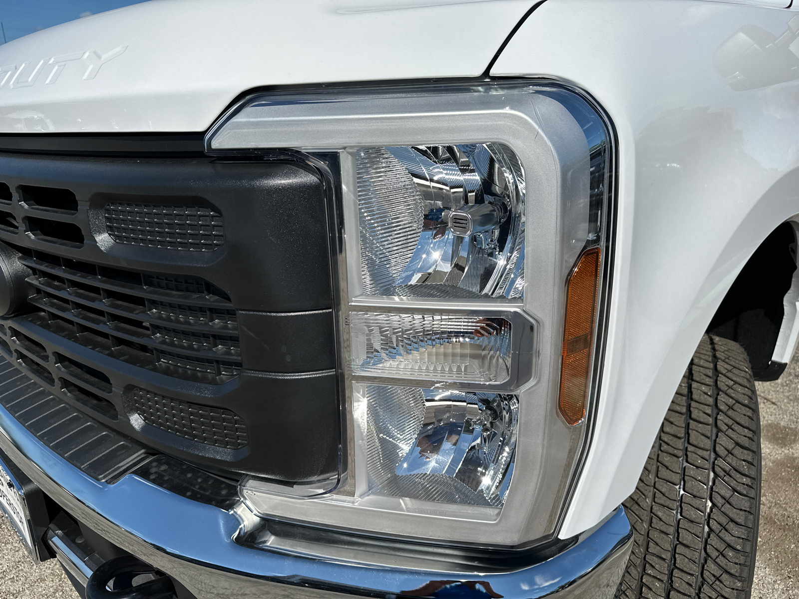 2024 Ford Super Duty F-250 SRW XL 10