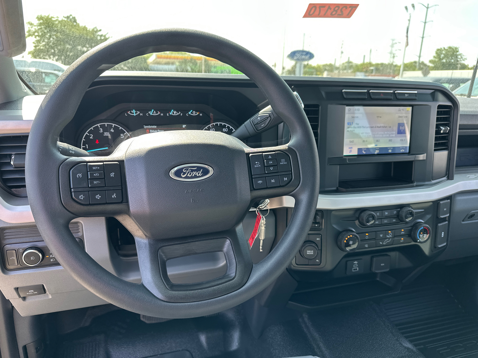 2024 Ford Super Duty F-250 SRW XL 14