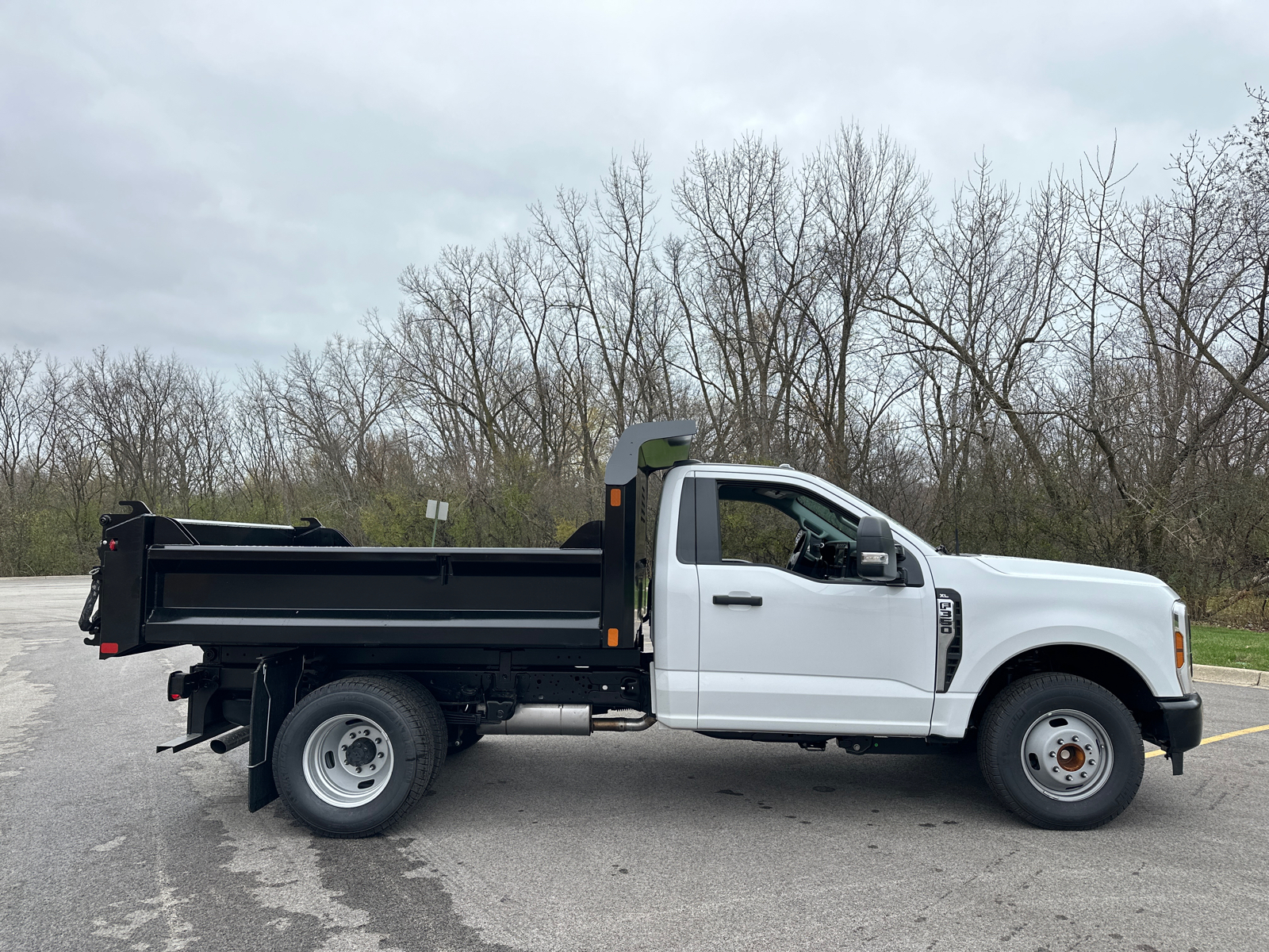 2024 Ford Super Duty F-350 DRW XL 9