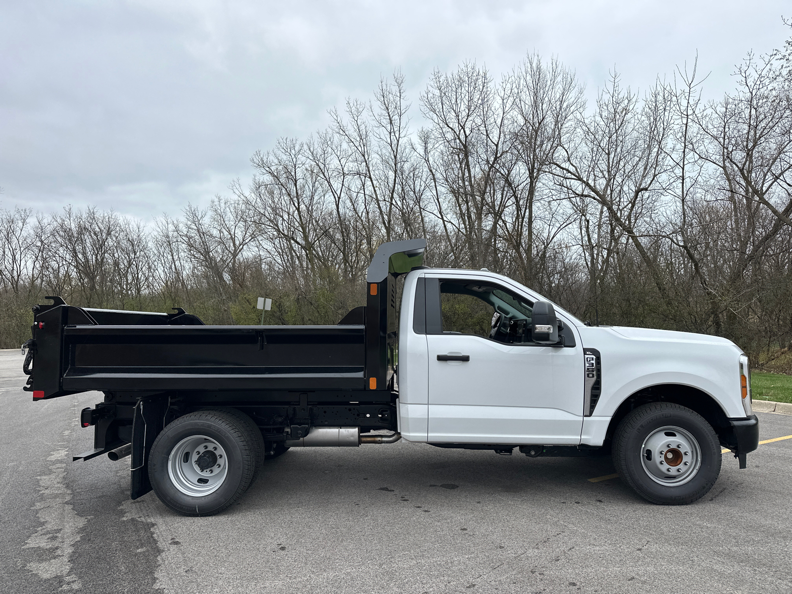 2024 Ford Super Duty F-350 DRW XL 9