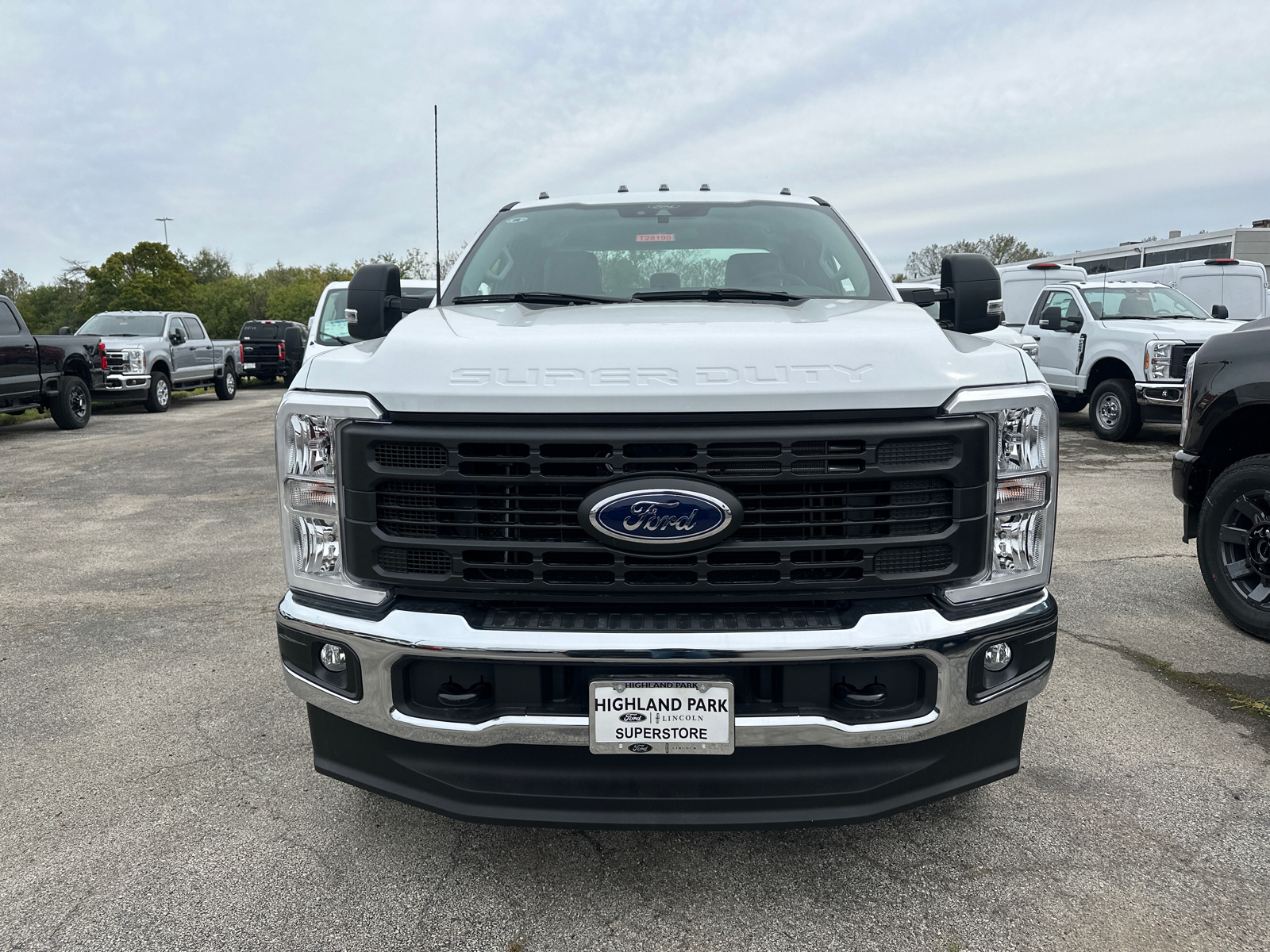 2024 Ford Super Duty F-250 SRW XL 3