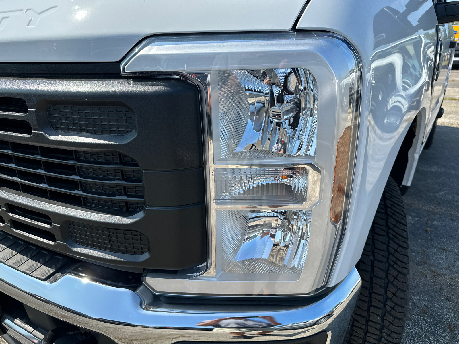 2024 Ford Super Duty F-250 SRW XL 11