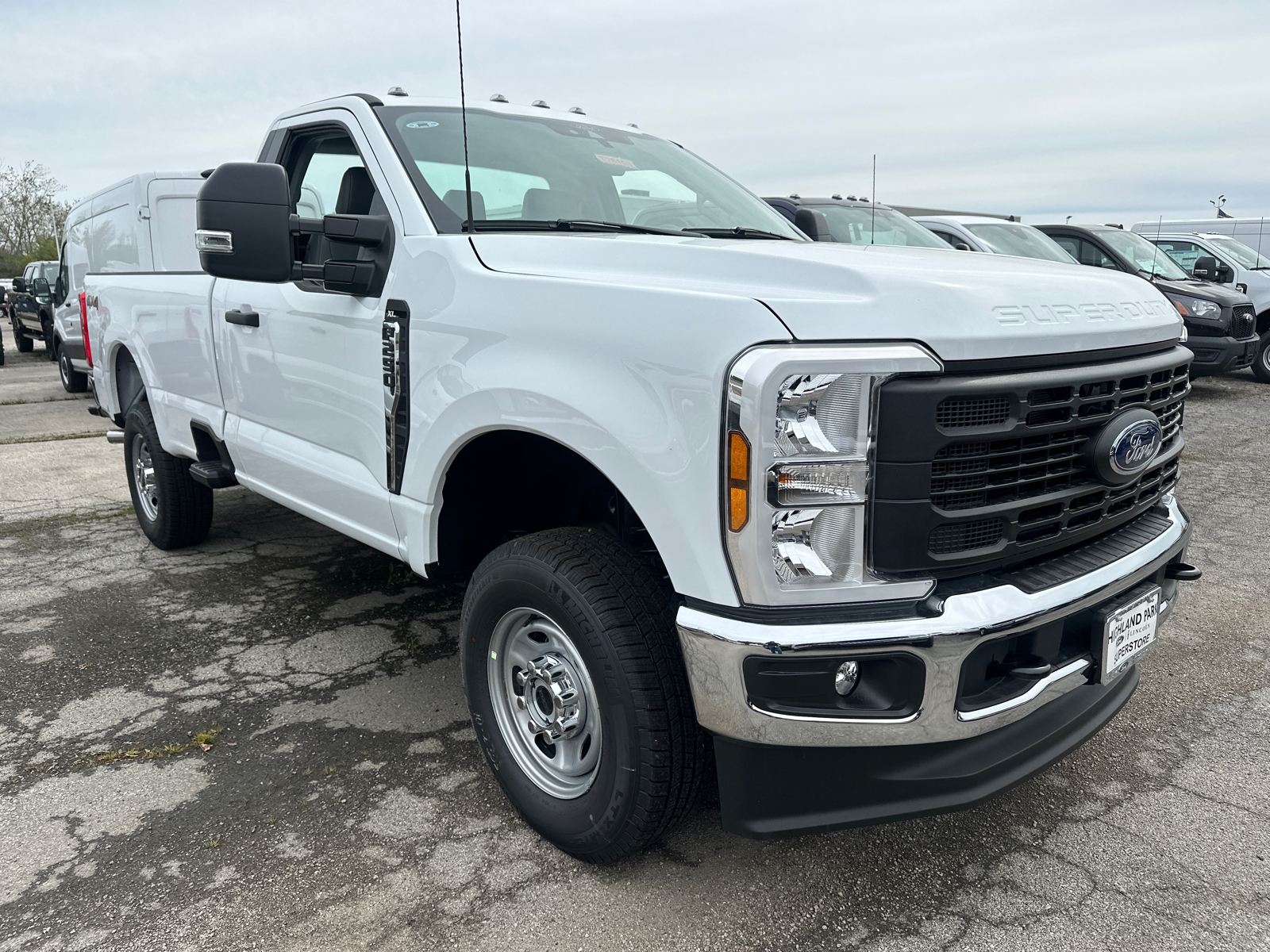 2024 Ford Super Duty F-250 SRW XL 8