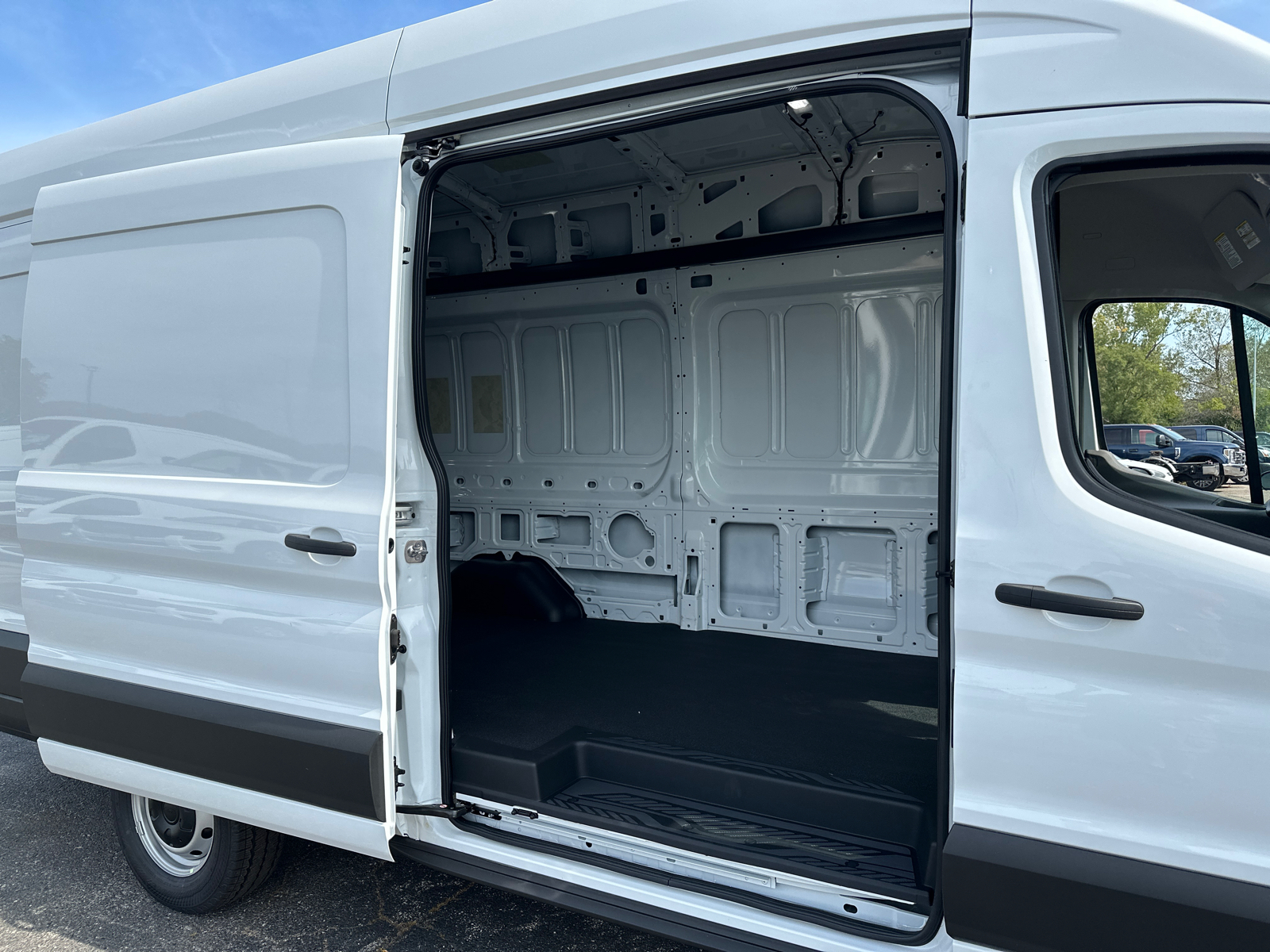 2024 Ford Transit Cargo Van T250 26