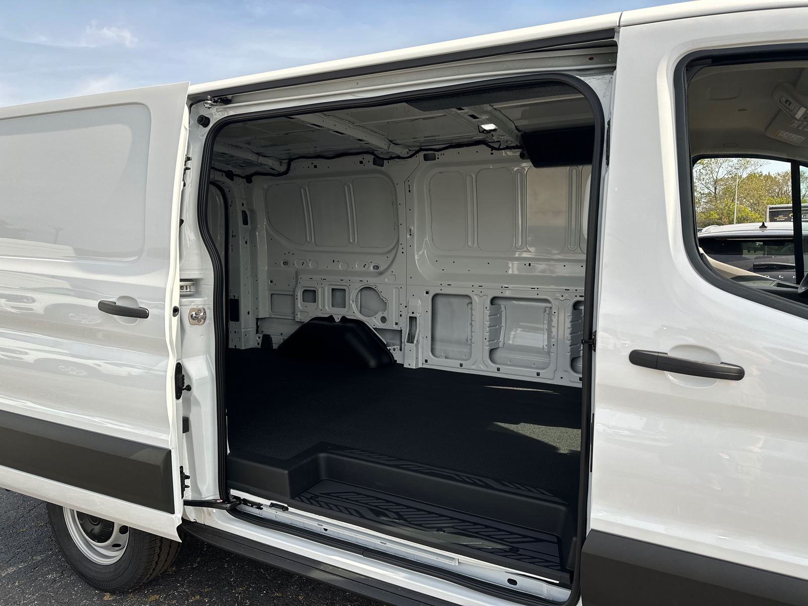 2024 Ford Transit Cargo Van T150 27