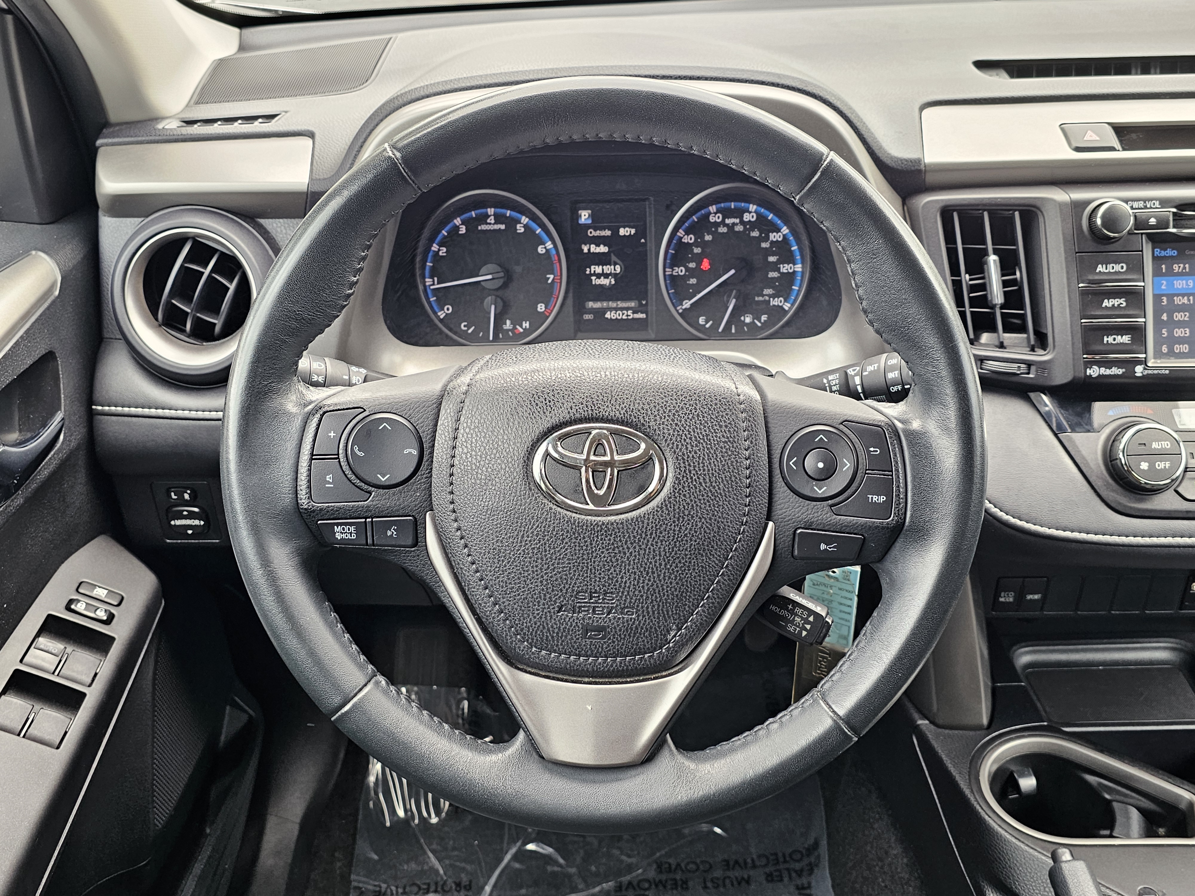 2017 Toyota RAV4 XLE 3