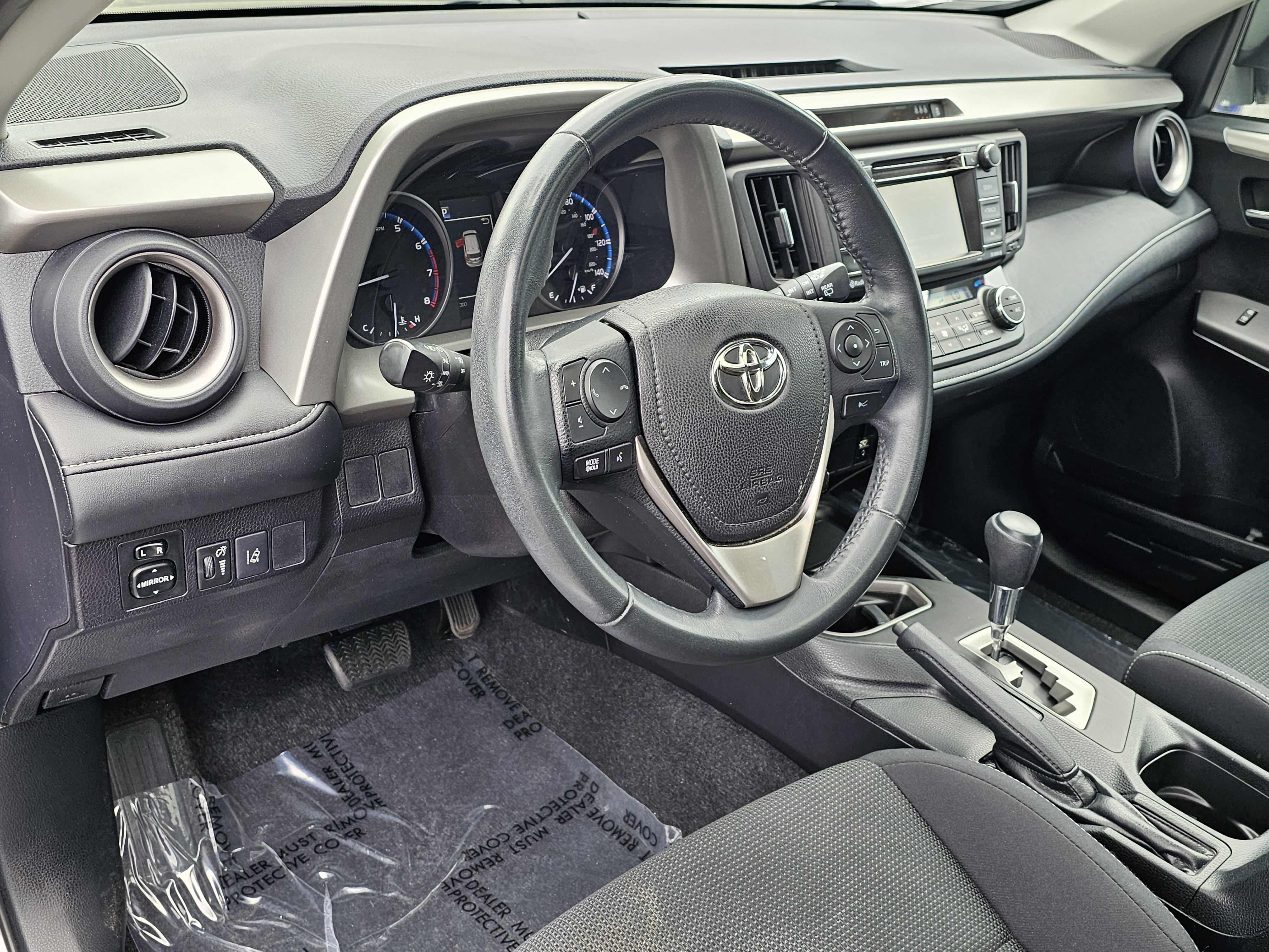 2017 Toyota RAV4 XLE 13