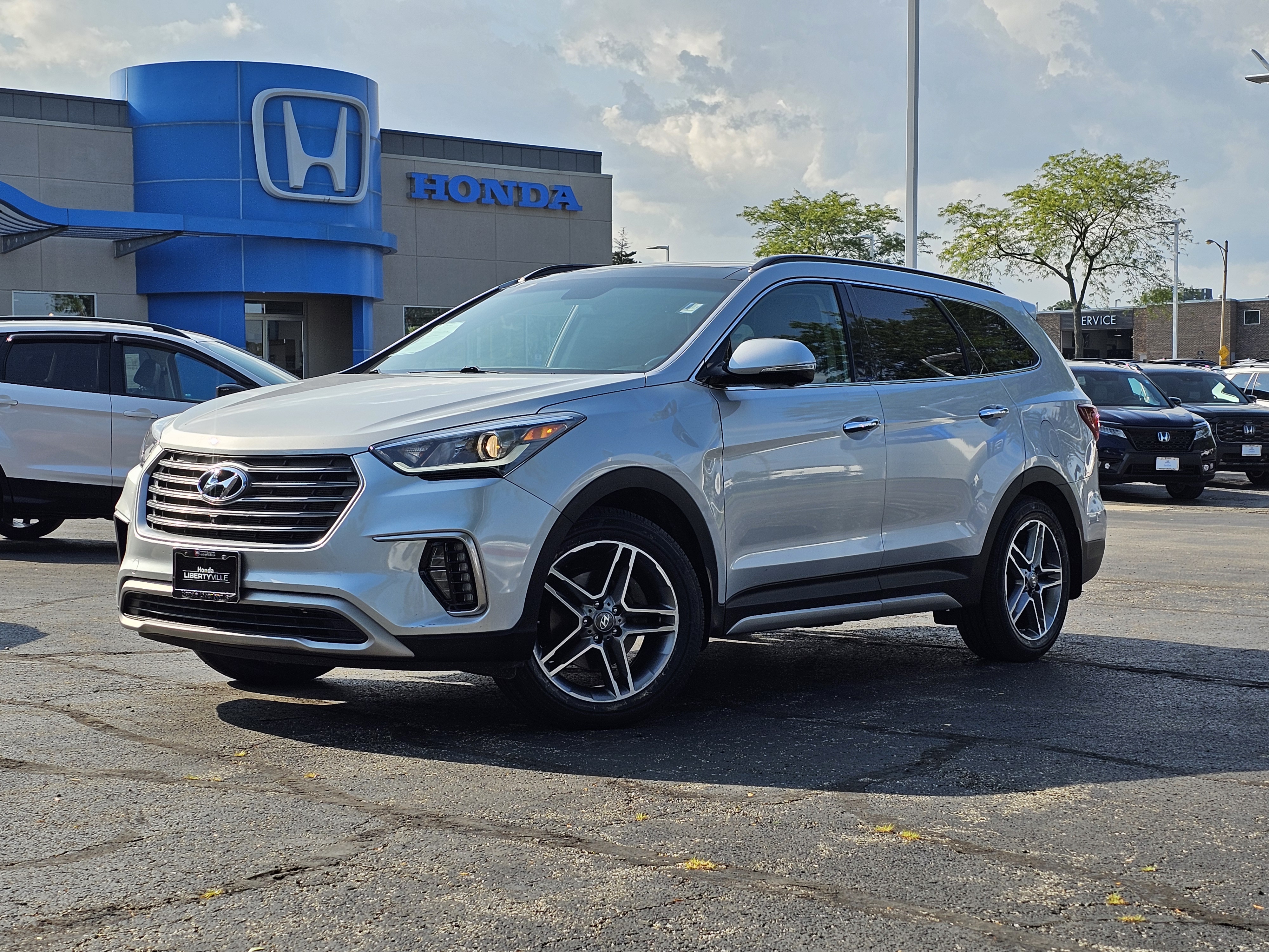 2019 Hyundai Santa Fe XL Limited 1