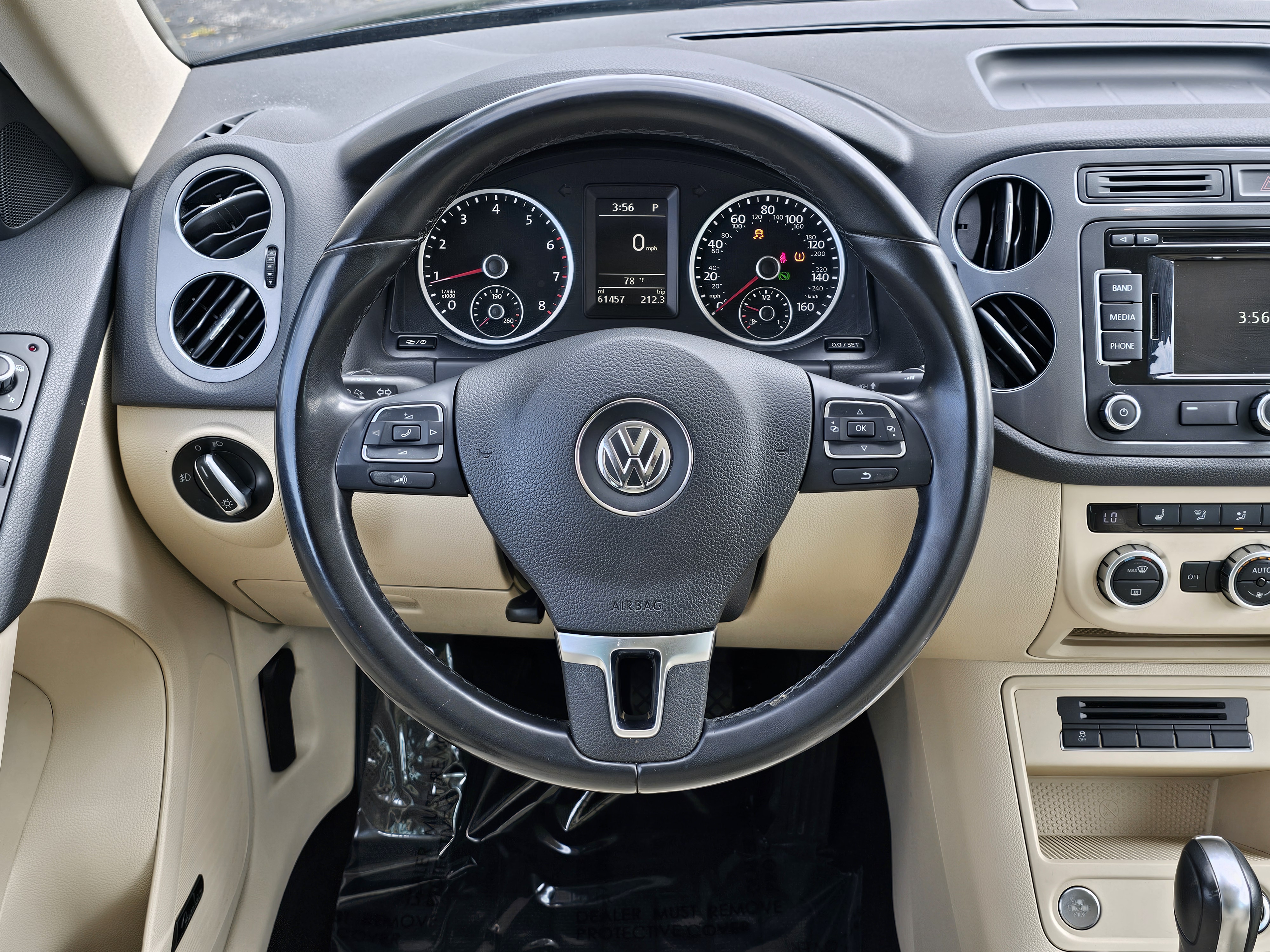 2014 Volkswagen Tiguan S 3