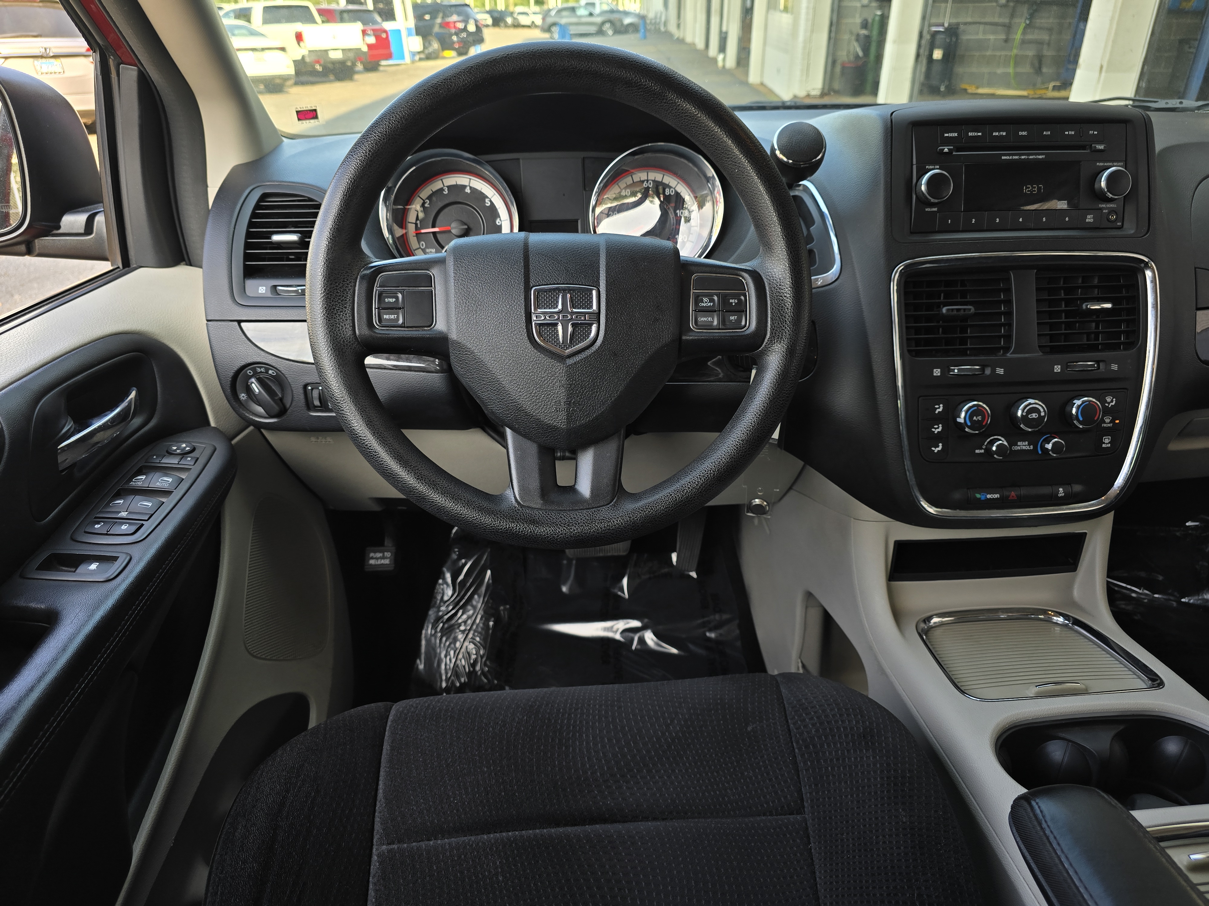 2014 Dodge Grand Caravan SE 4