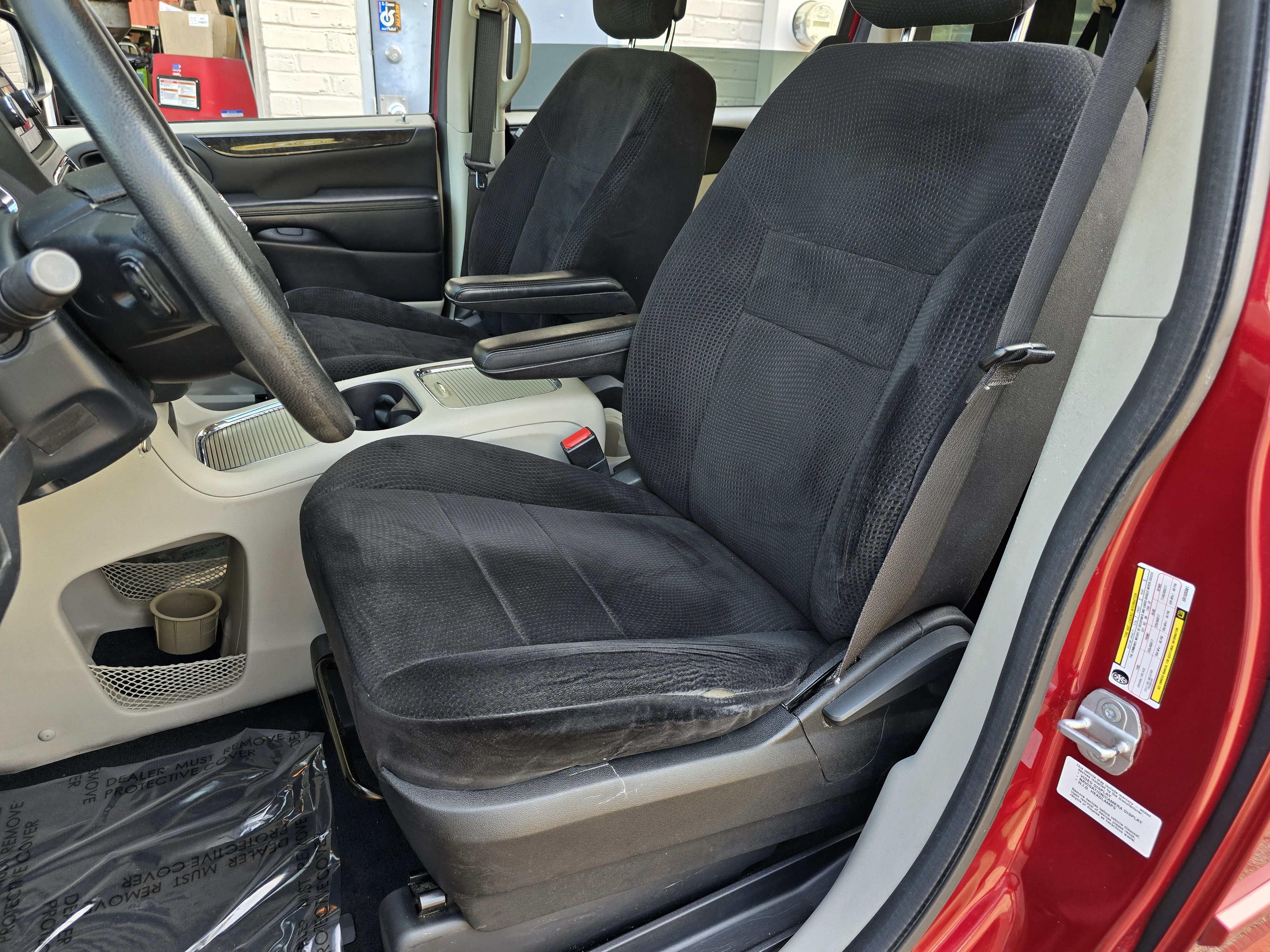 2014 Dodge Grand Caravan SE 23