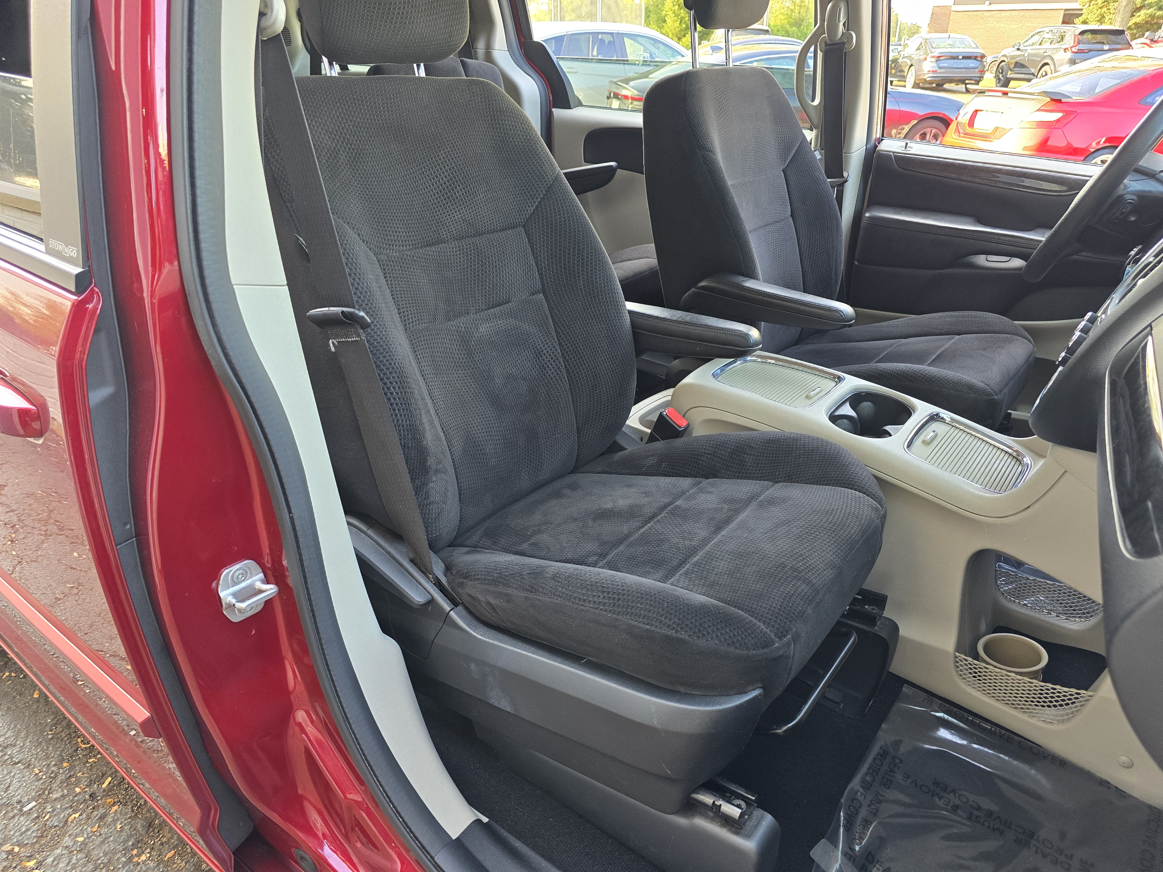 2014 Dodge Grand Caravan SE 36