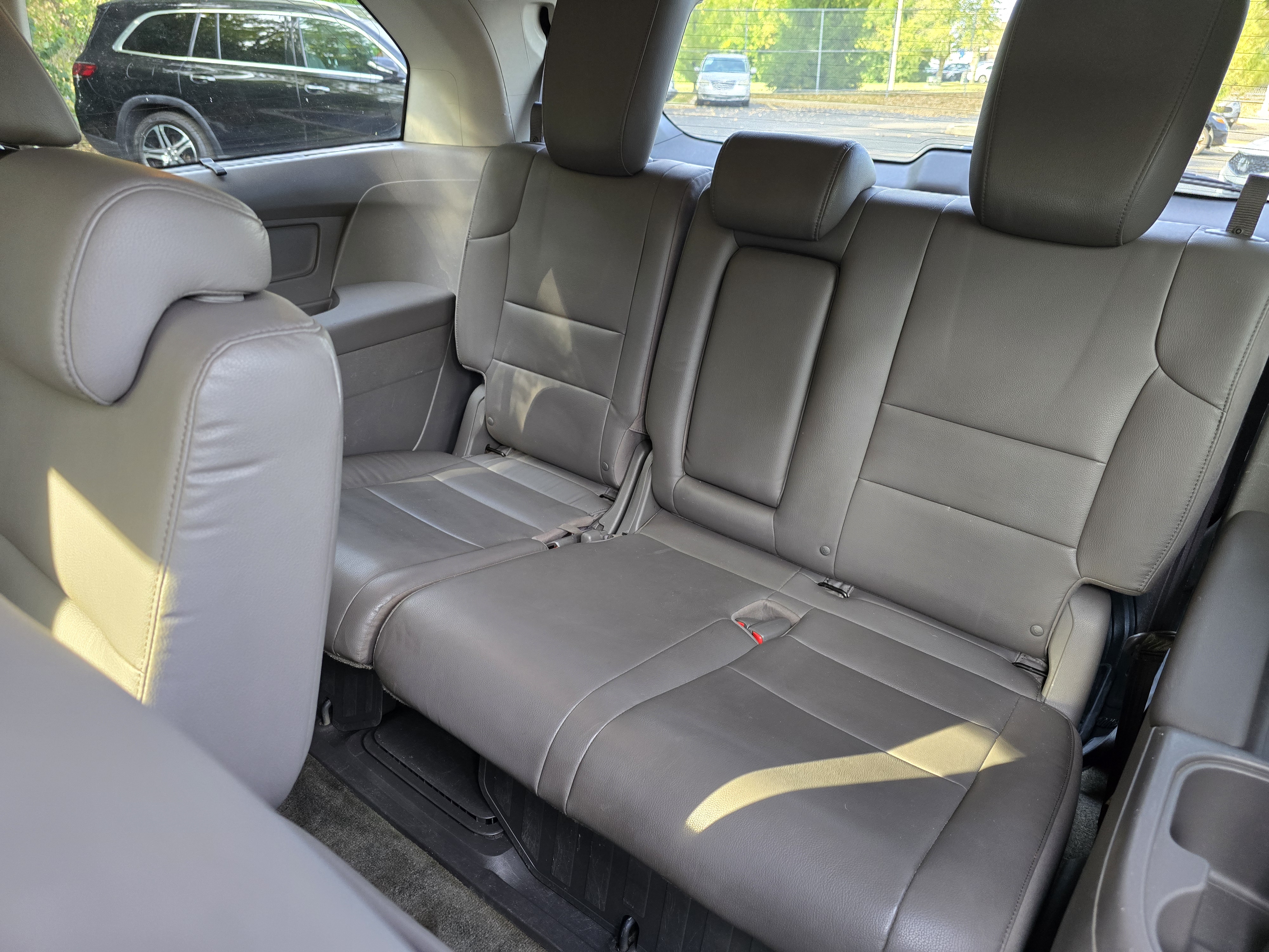 2012 Honda Odyssey Touring 35