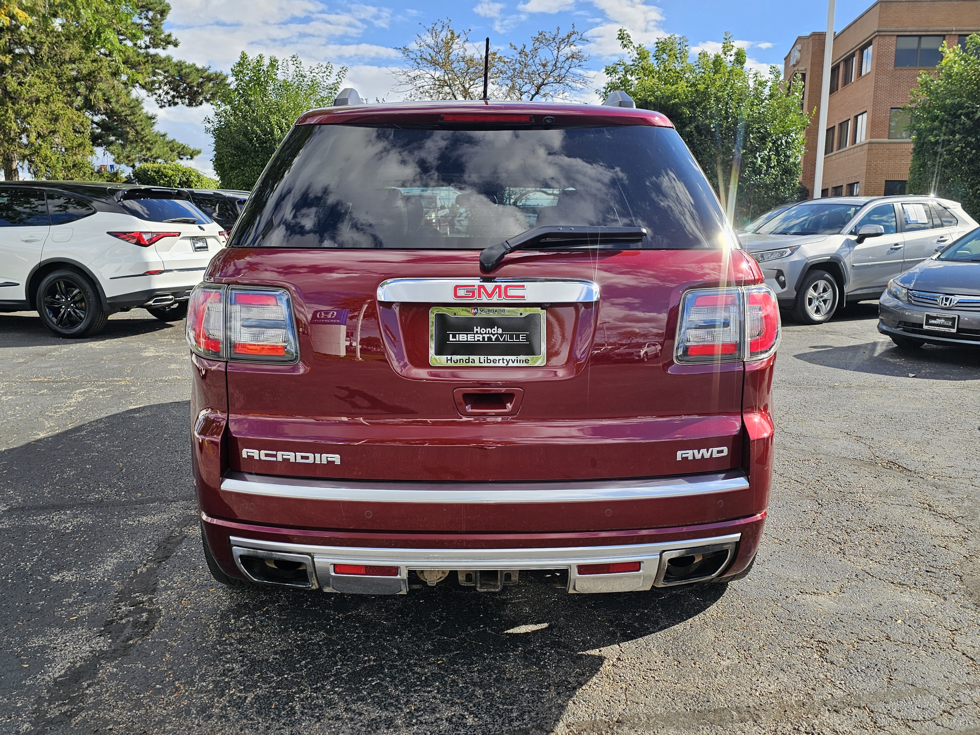 2015 GMC Acadia Denali 26