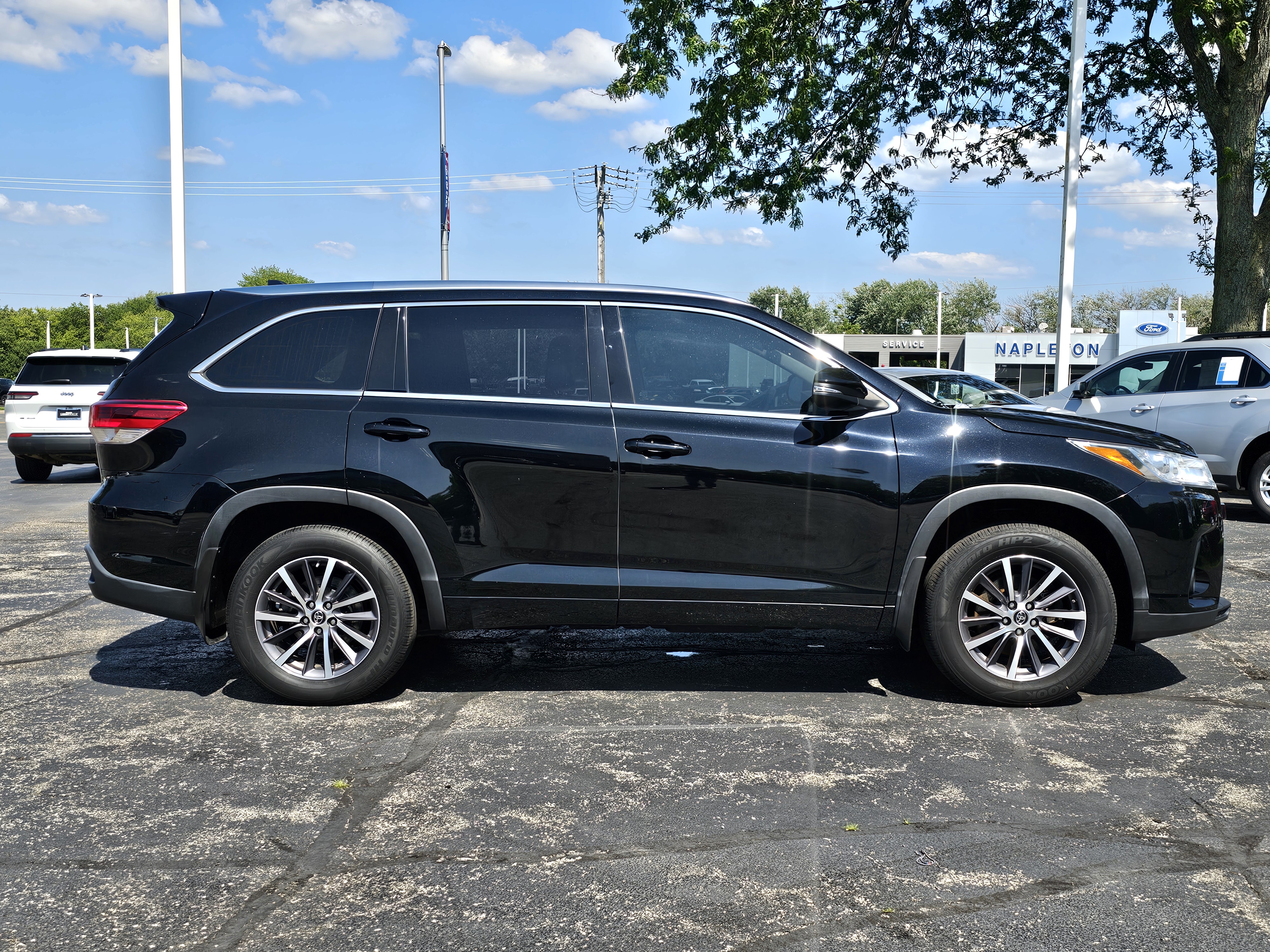 2018 Toyota Highlander XLE 25