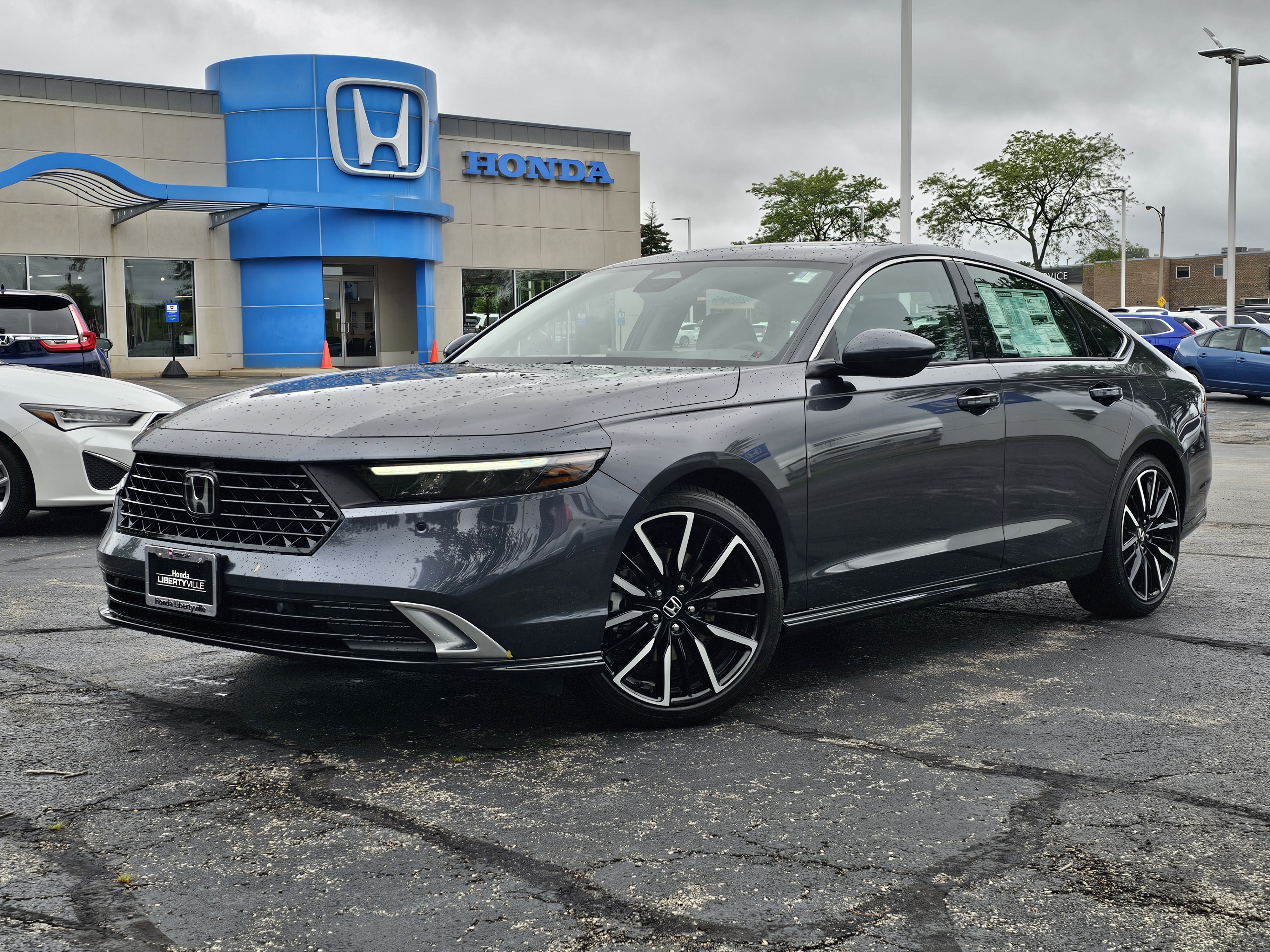 2024 Honda Accord Hybrid Touring 1