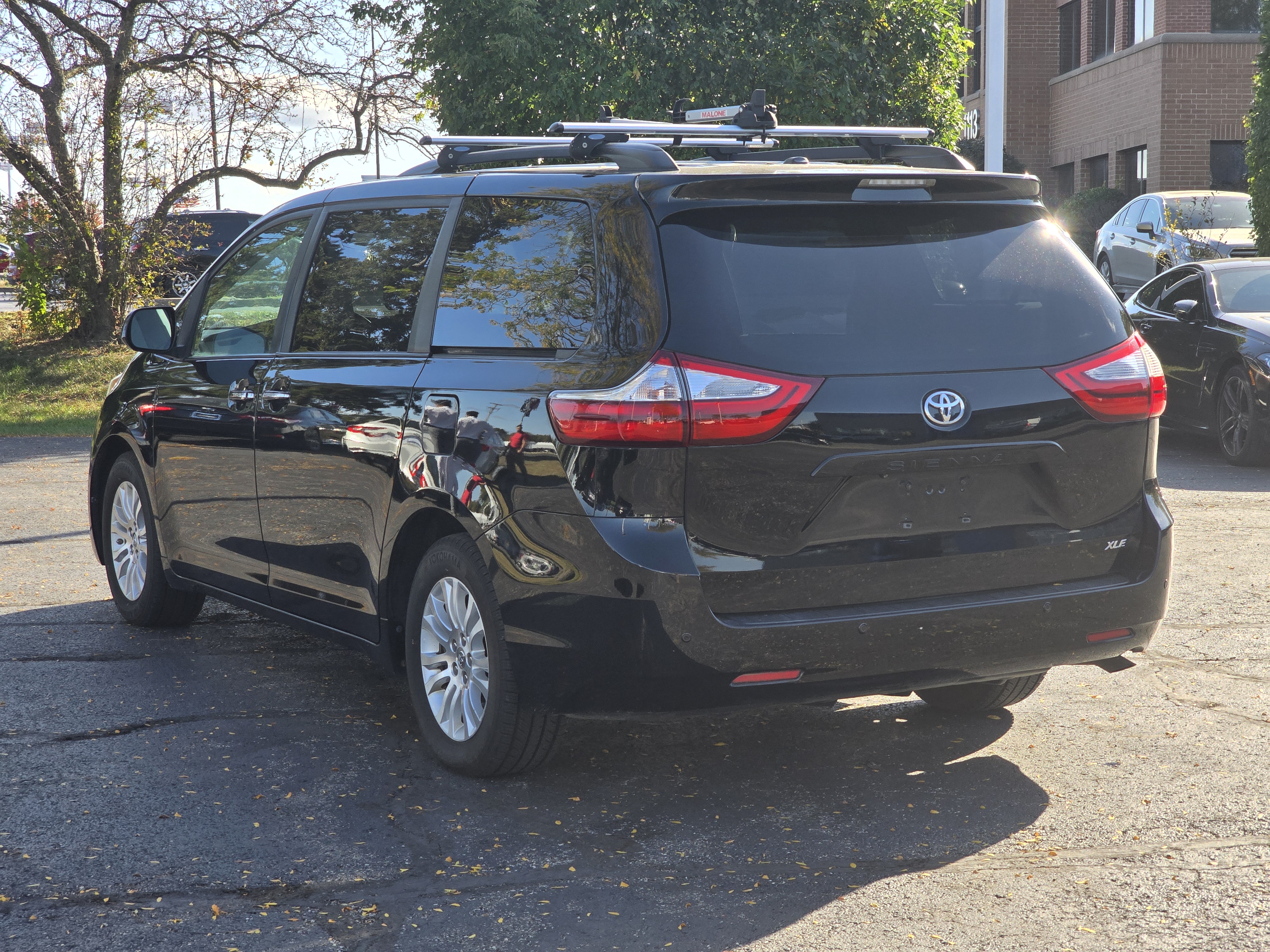 2015 Toyota Sienna XLE 3