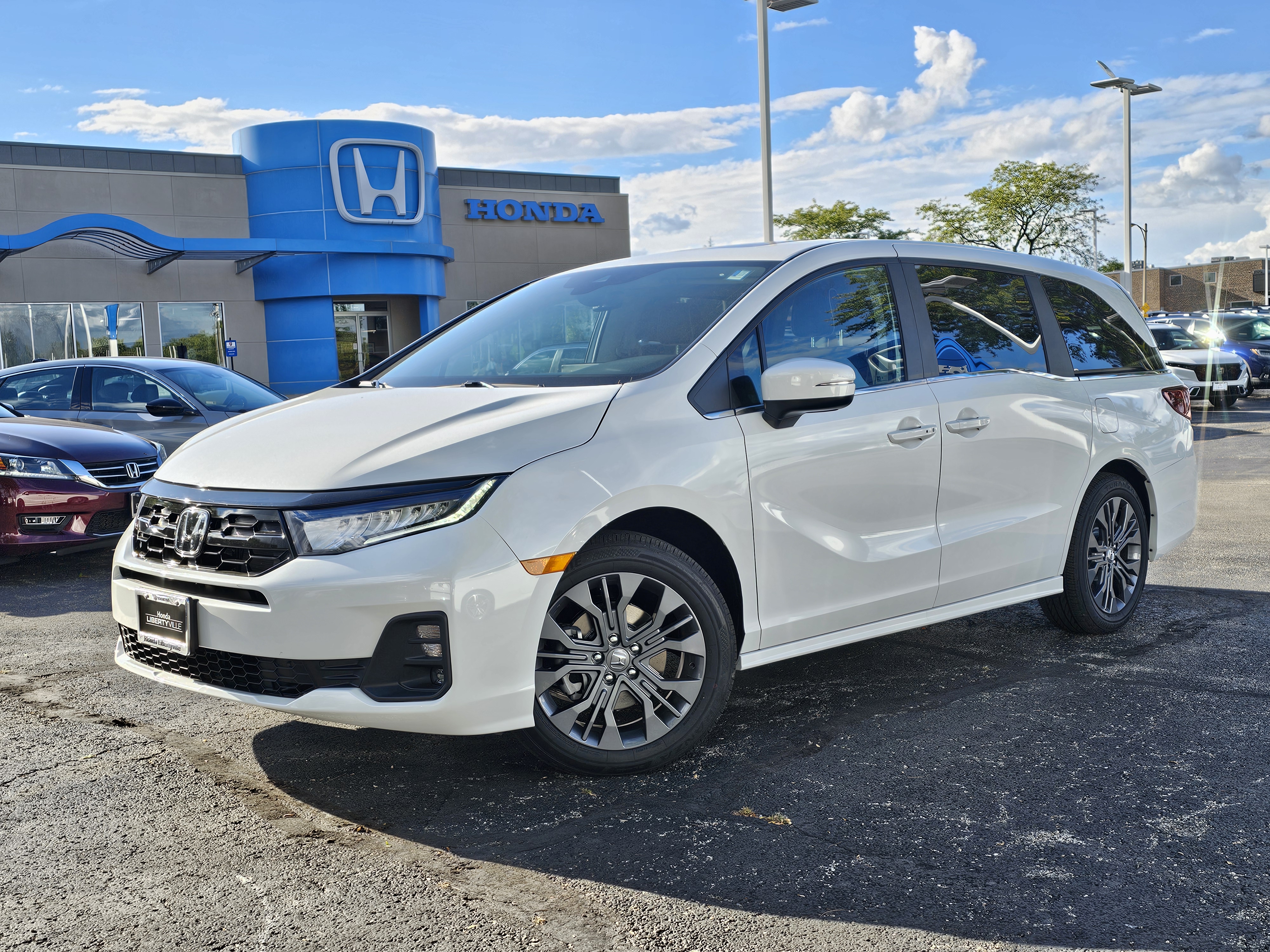 2025 Honda Odyssey Touring 1