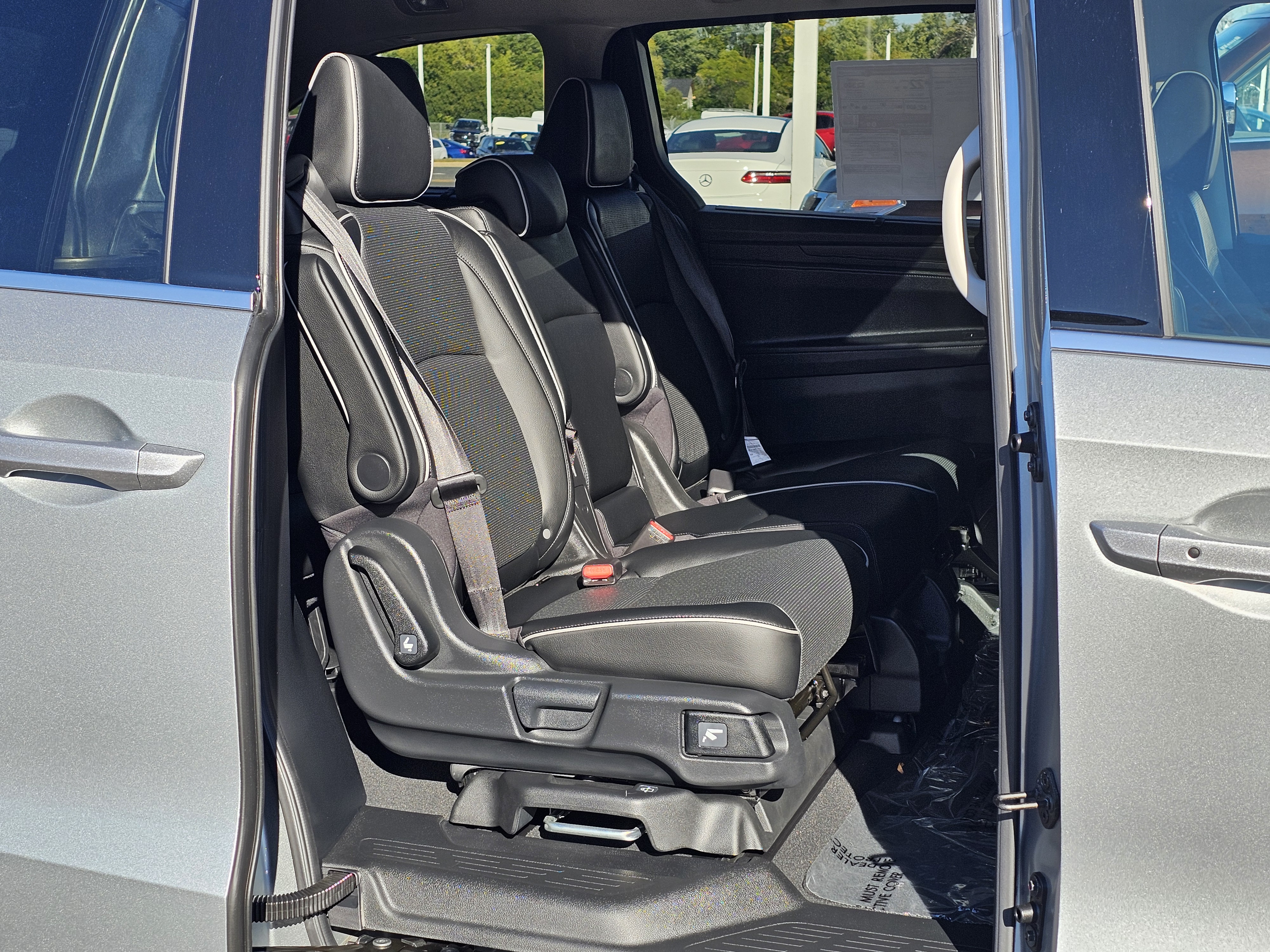 2025 Honda Odyssey Elite 23