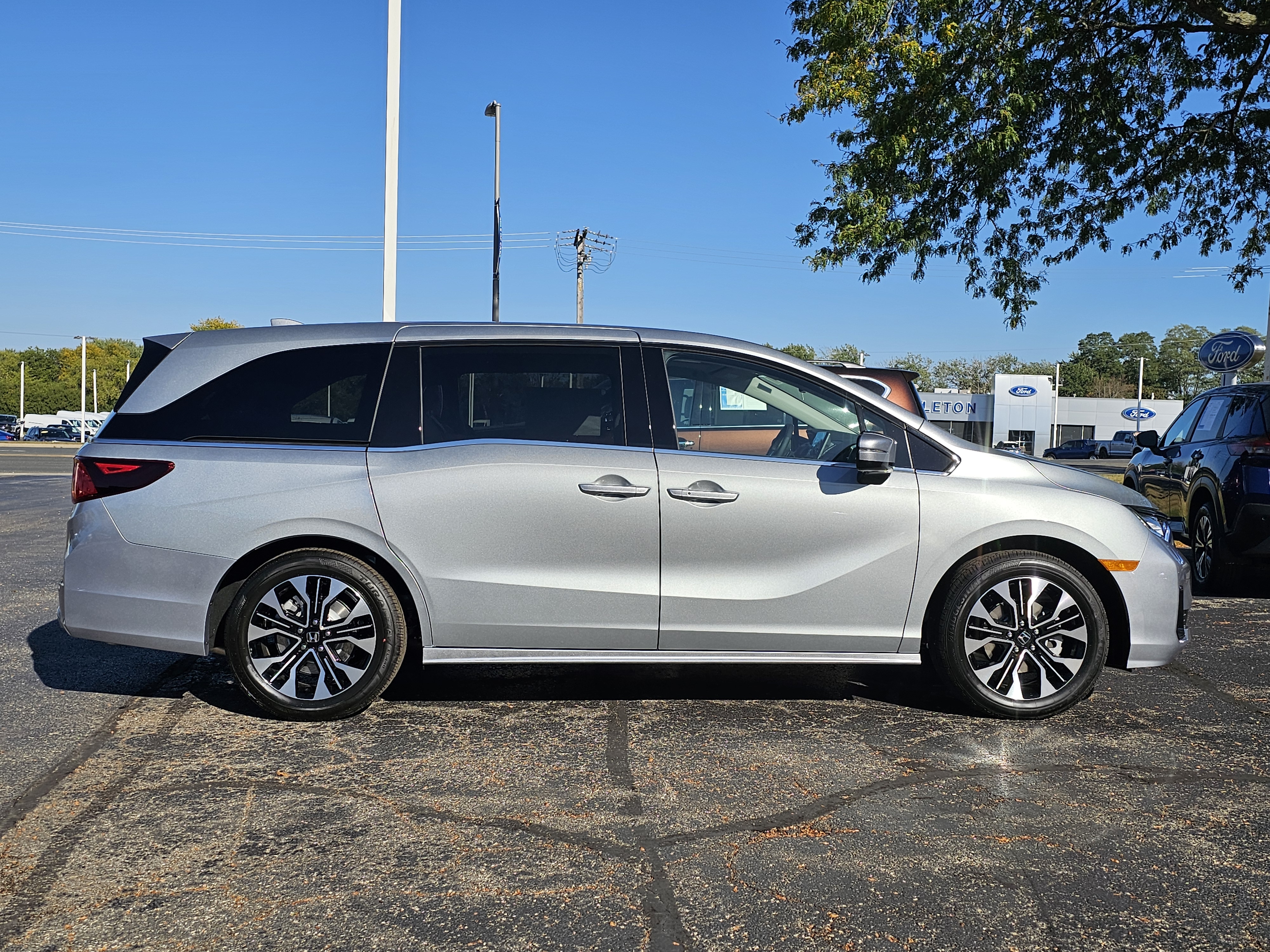 2025 Honda Odyssey Elite 26