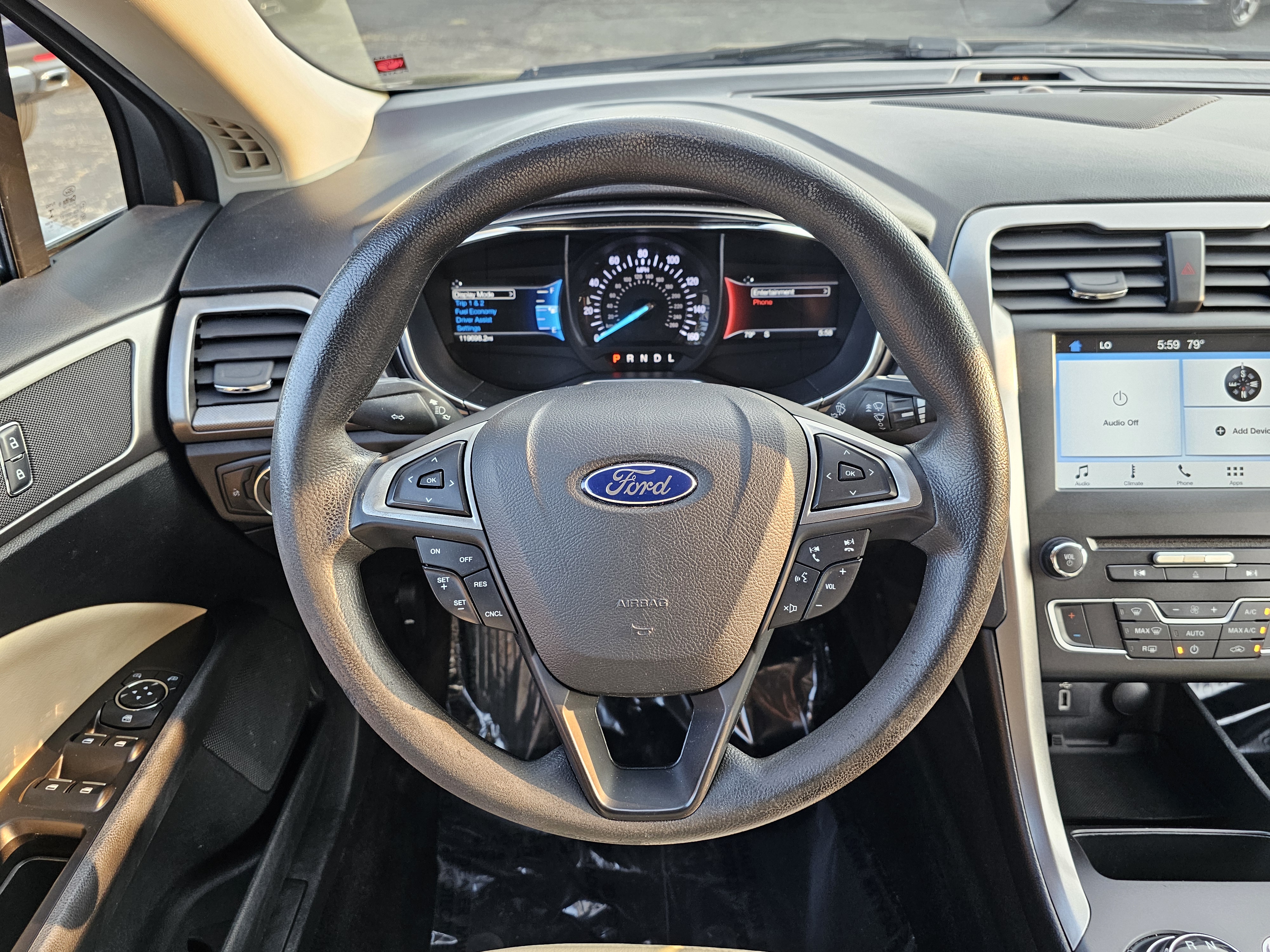 2017 Ford Fusion SE 3