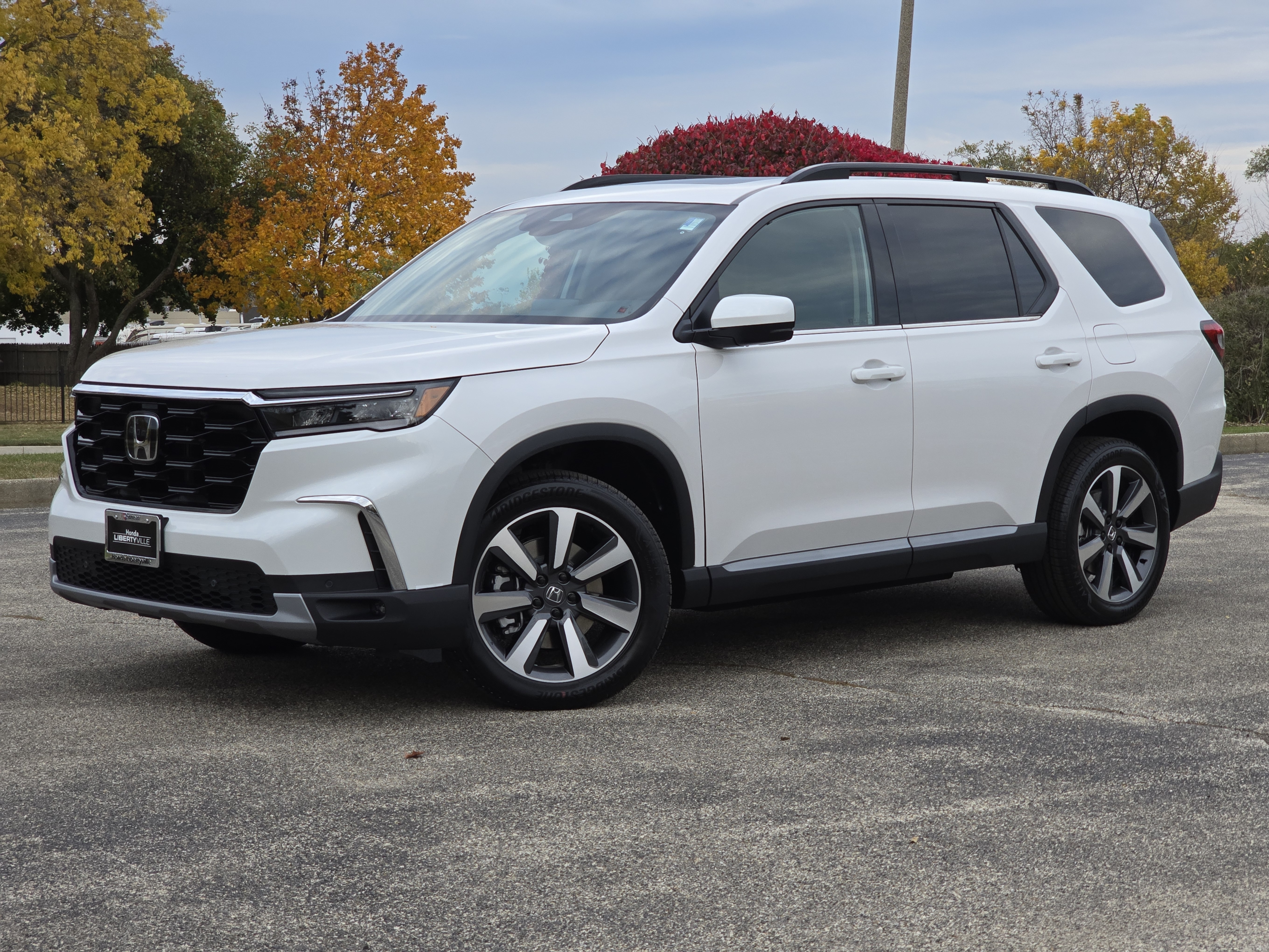 2025 Honda Pilot Touring 1