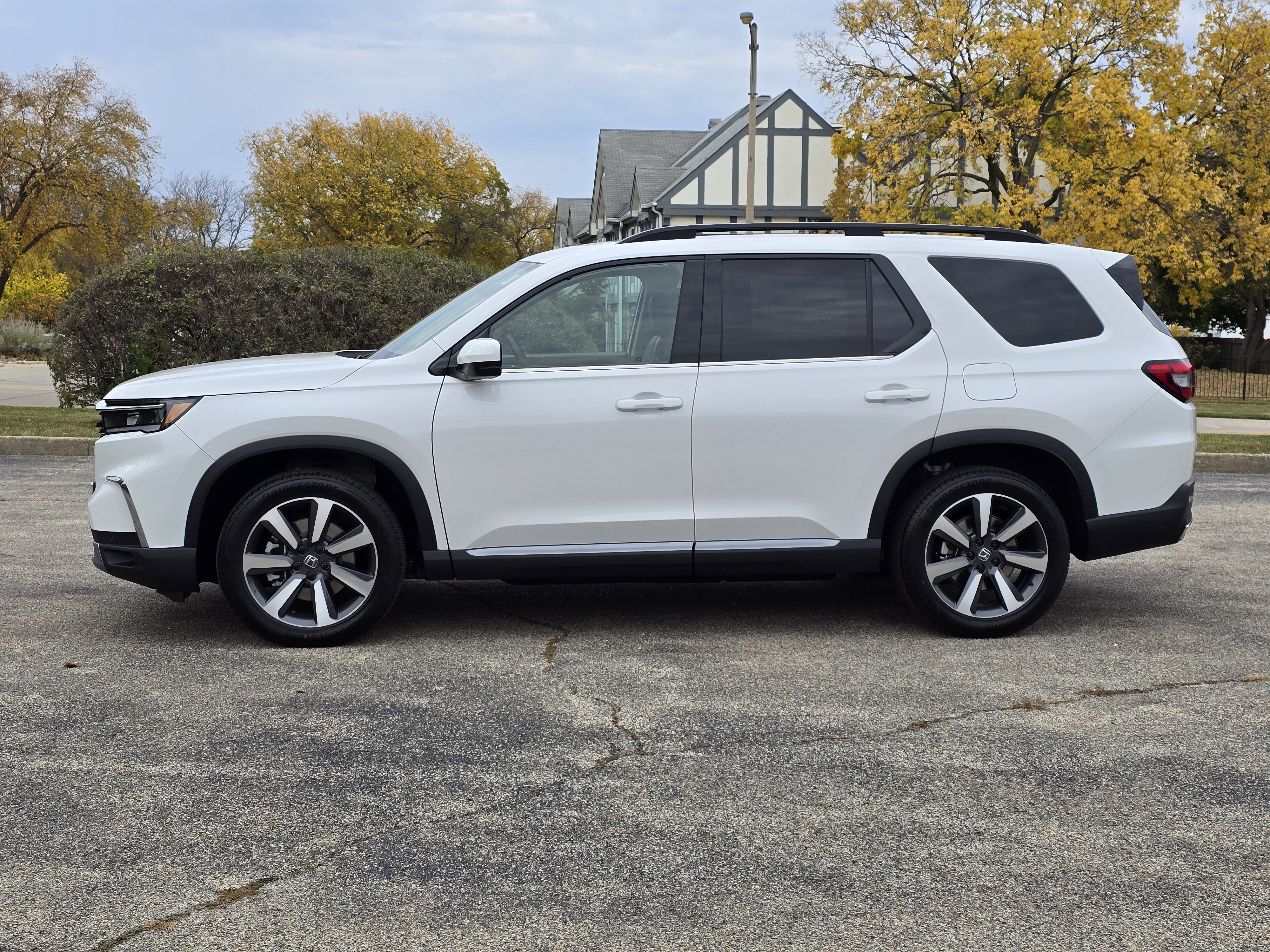 2025 Honda Pilot Touring 3