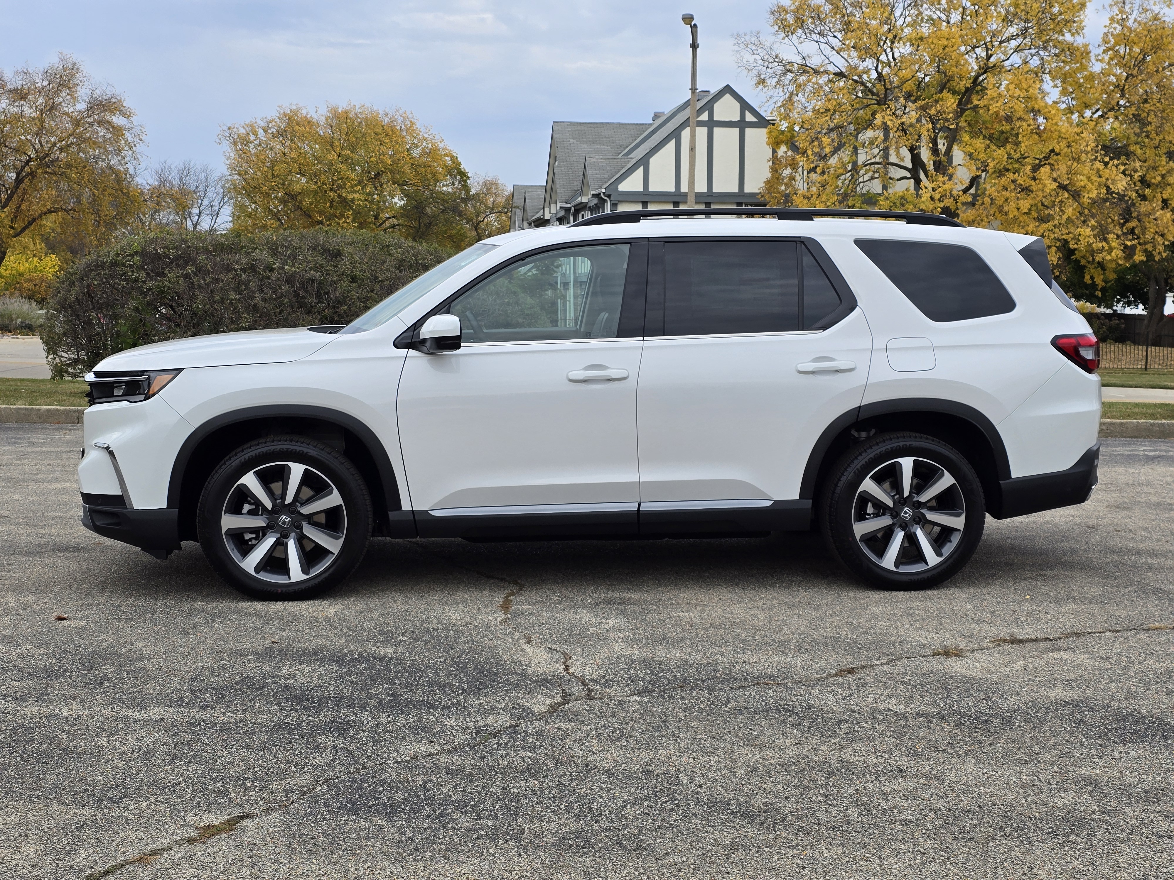 2025 Honda Pilot Touring 12