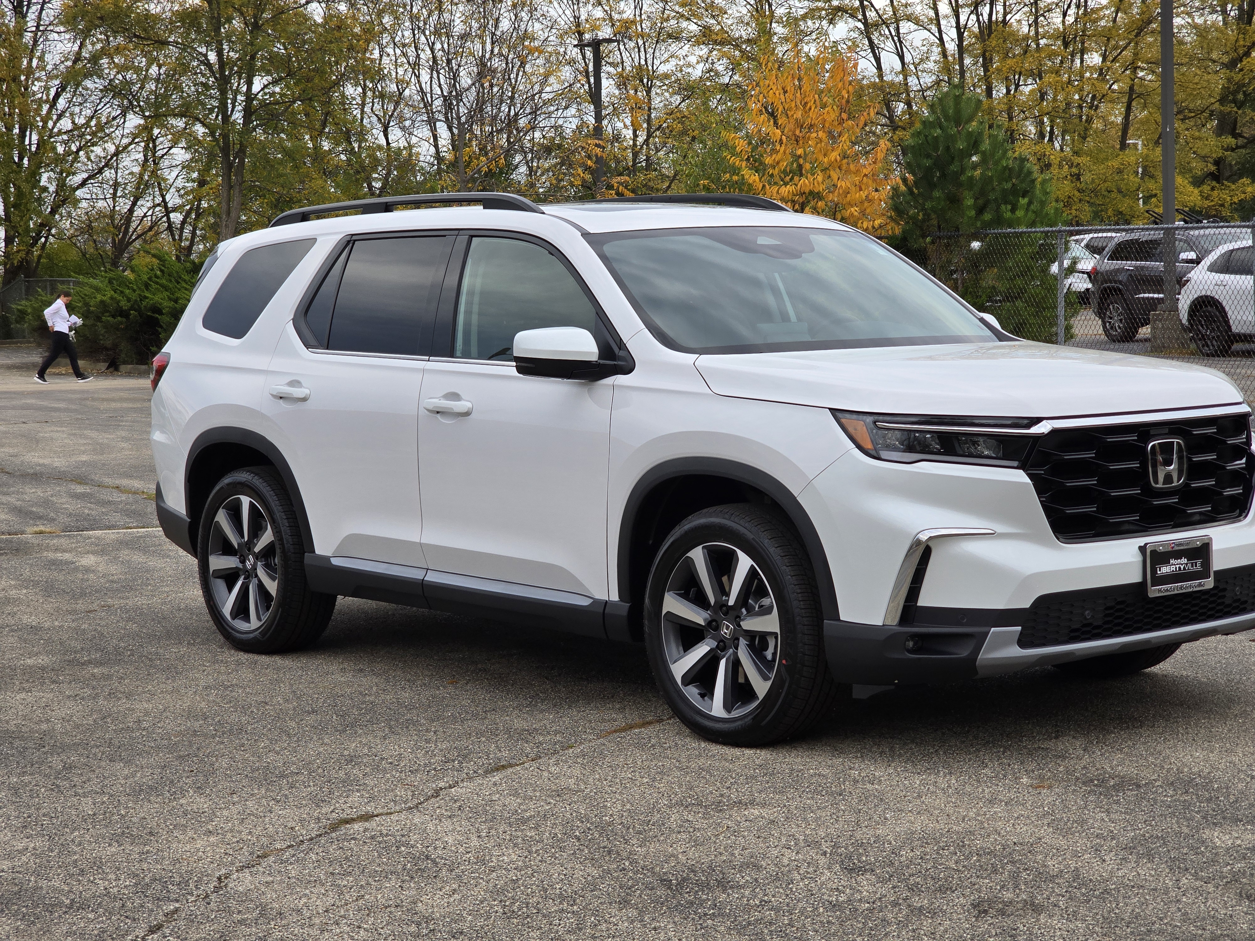 2025 Honda Pilot Touring 18